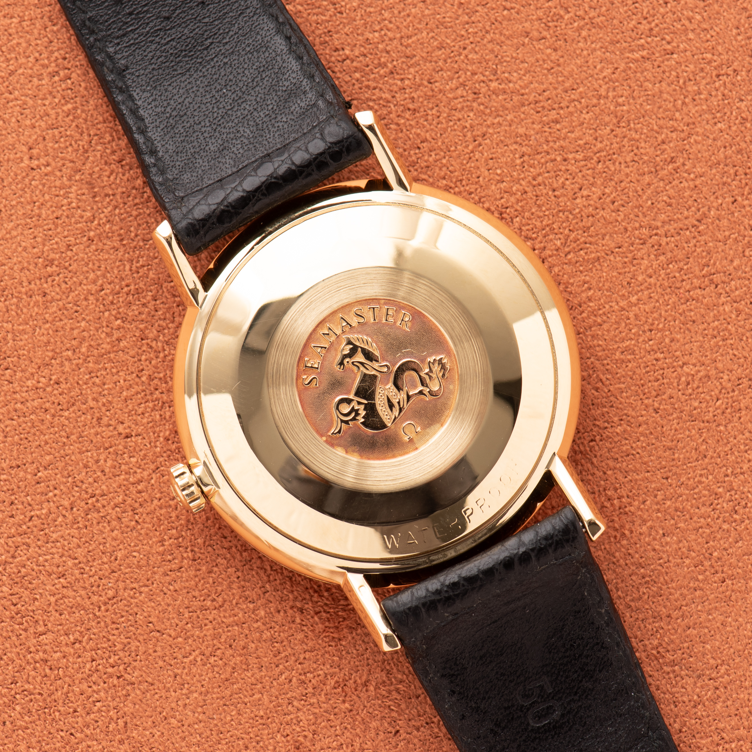 Vue de Omega Automatic Seamaster De Ville Gold 18k 0,750 réf 166.020 from 1965
