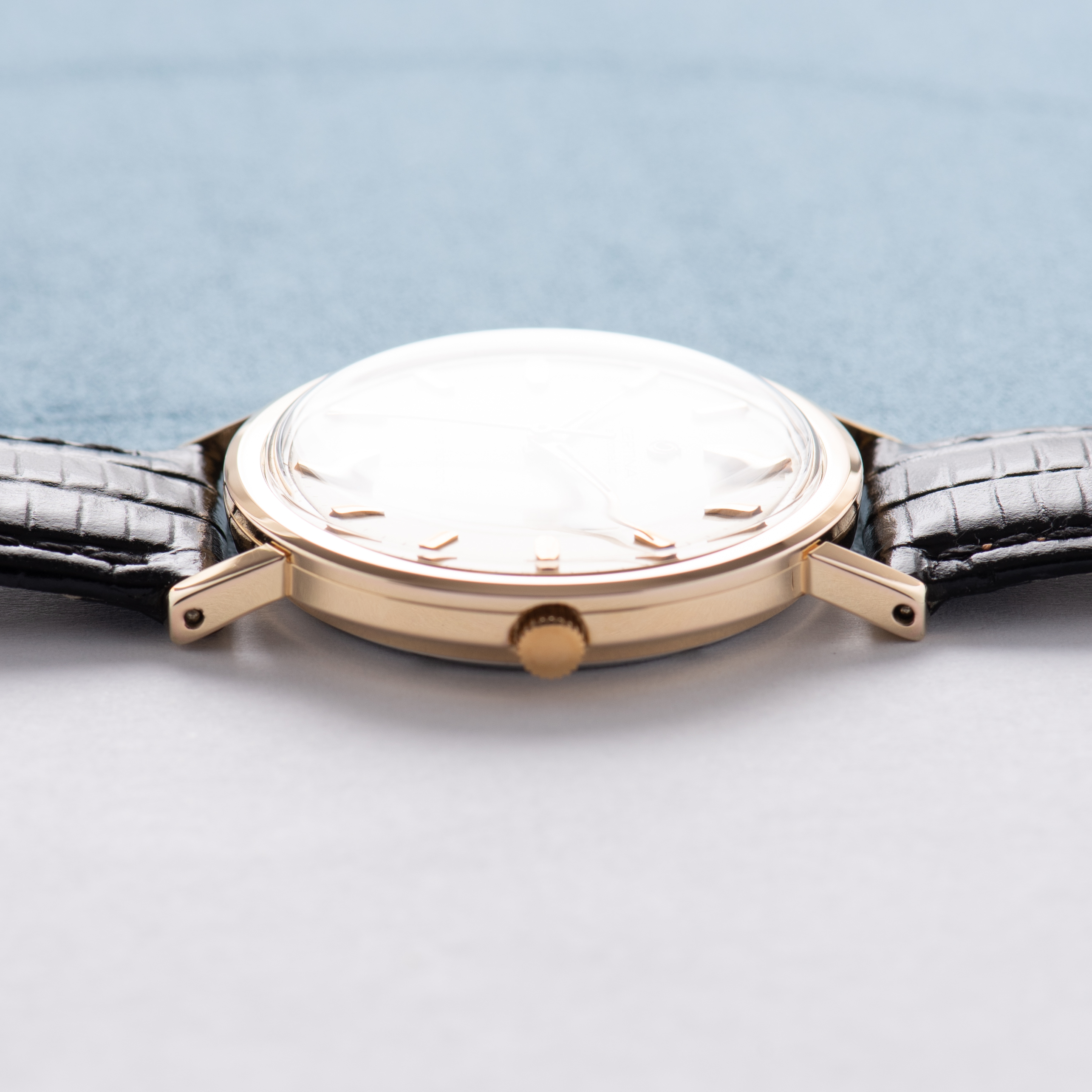 Vue de Certina Automatic Blue Ribbon Gold Capped/Steel from 1970 réf 5606 103
