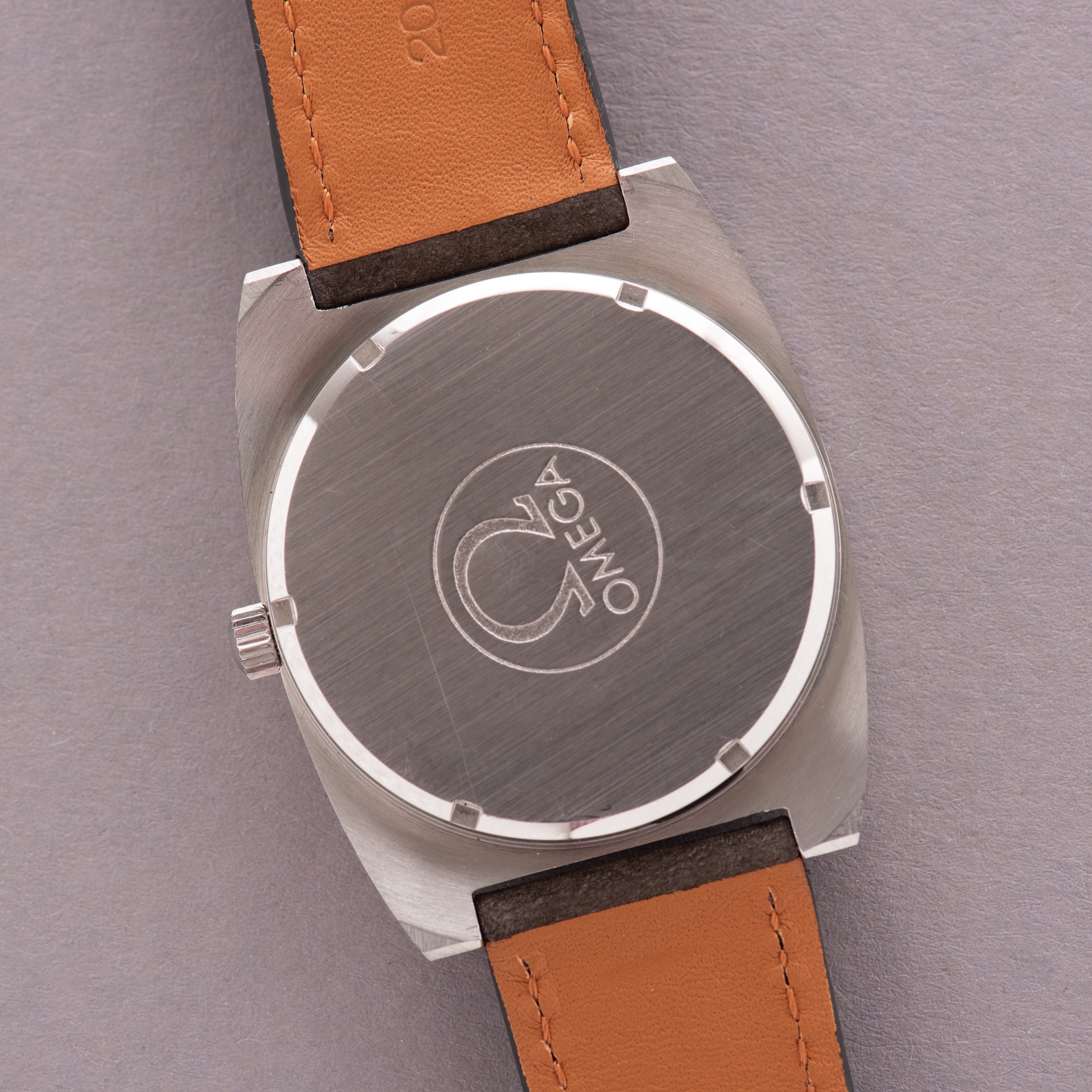 Vue de Omega Genève Automatic Date Brown From 1974 Réf 166.0190