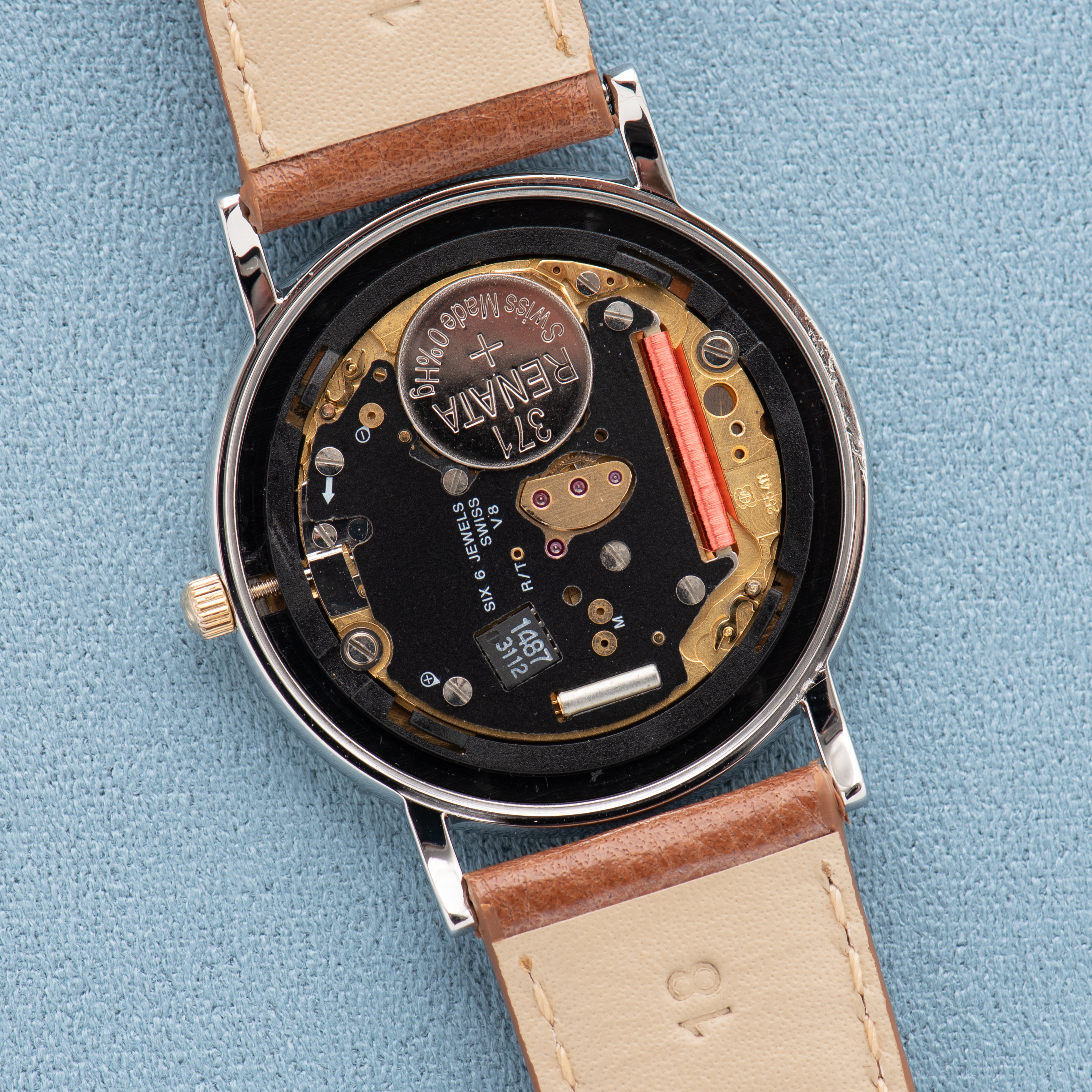 Zicht op Omega De Ville Quartz Gold Steel Blue Dial Ref 196.2430 vanaf 1990