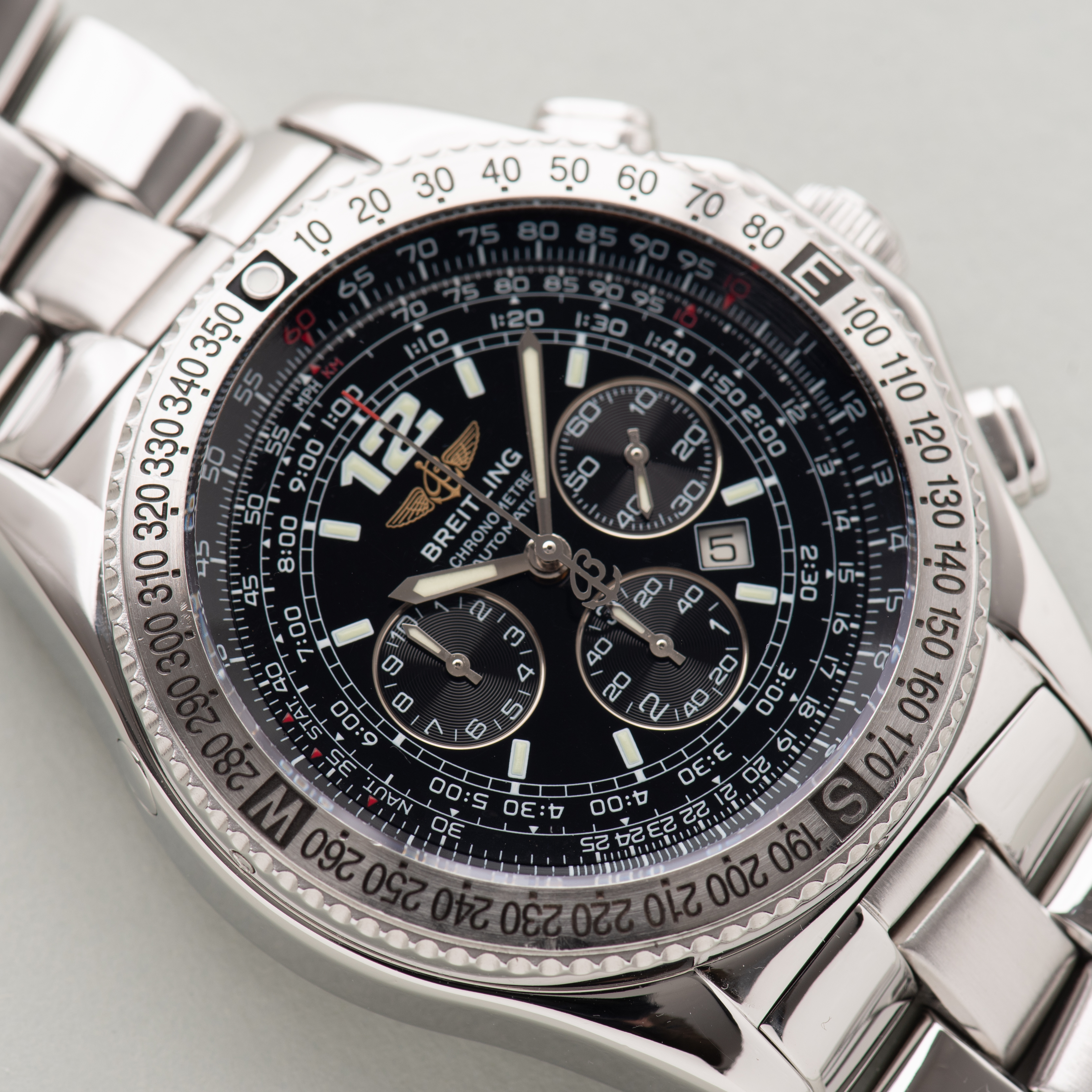 Vue de Breitling B-2 Chronographe A42632 cal B.42