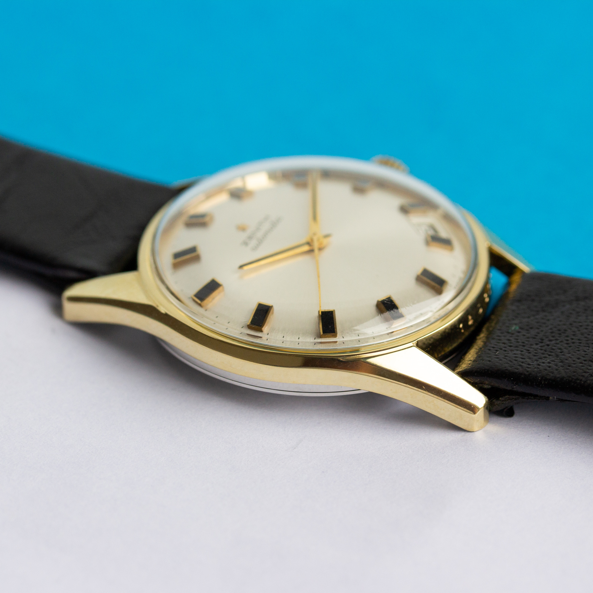 Zicht op Zenith Automatic date ref 140033 cal 2542 PC