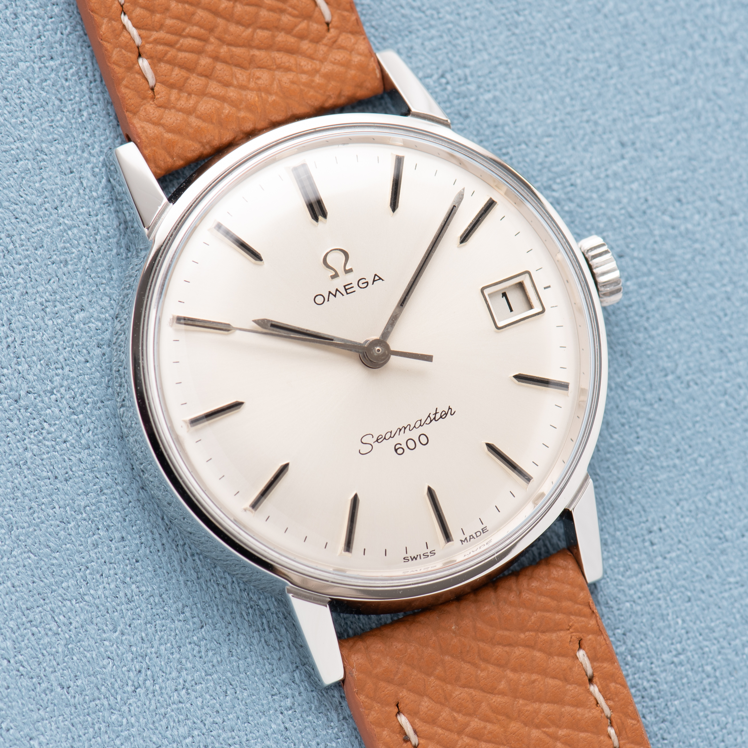View of Omega Seamaster 600 Steel Date Réf 136.011 from 1966