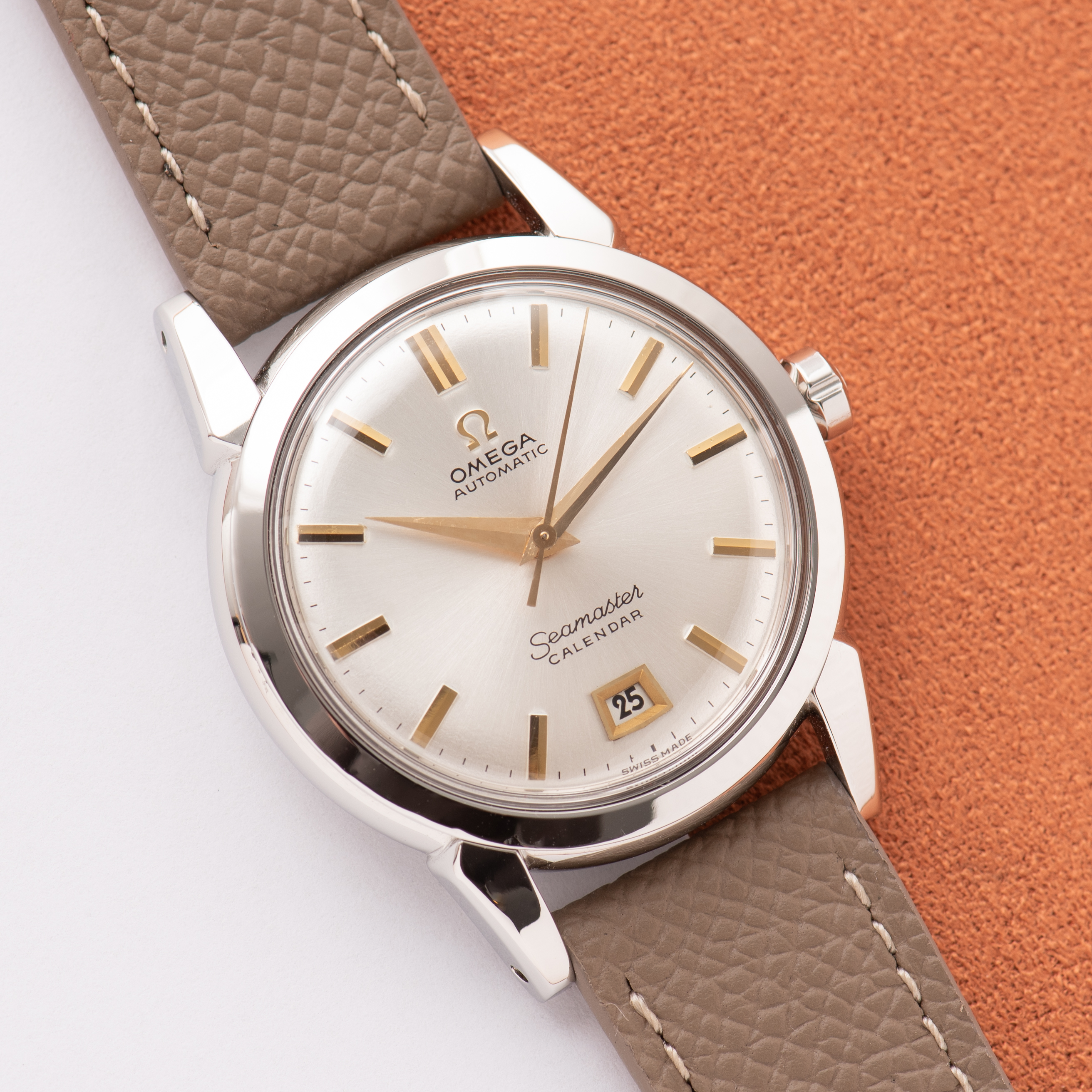 View of Omega Automatic Seamaster Calendar Ref 2627-5SC from 1954 with original box
