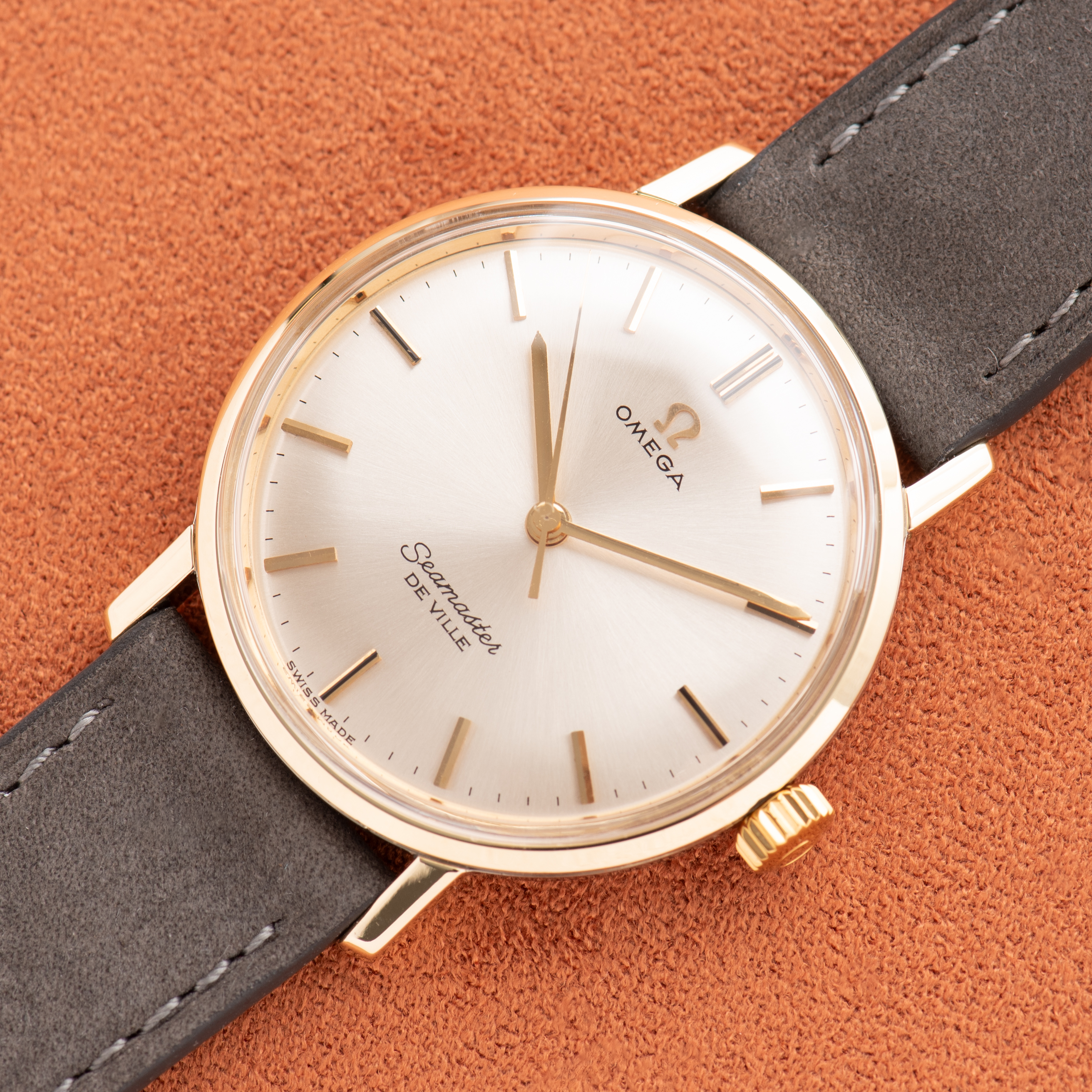 Vue de Omega Seamaster De Ville Date Gold/Steel Réf 135.020 from 1964