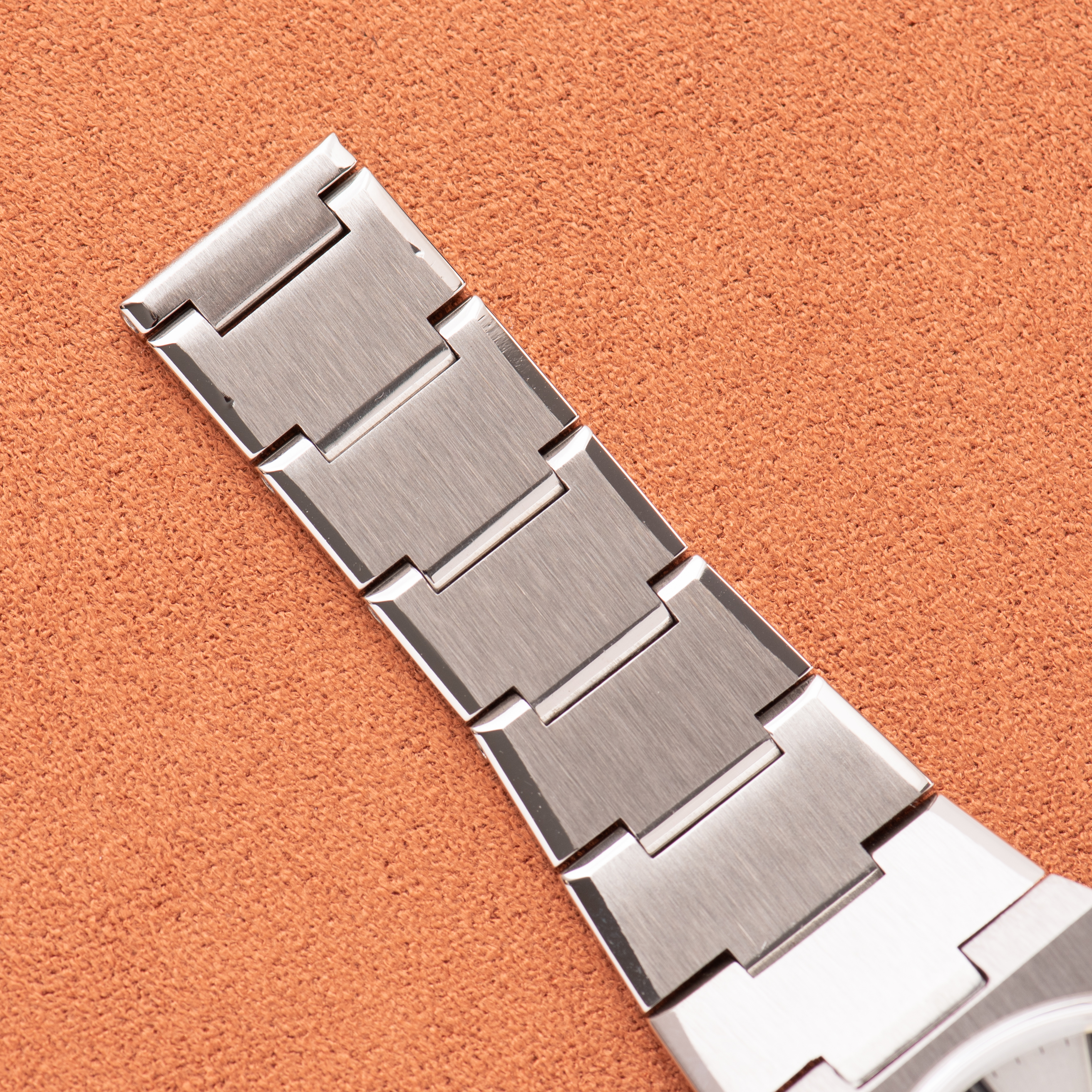 Vue de Omega Automatic Genève Silver Dial from 1972 Réf 166.099 with box