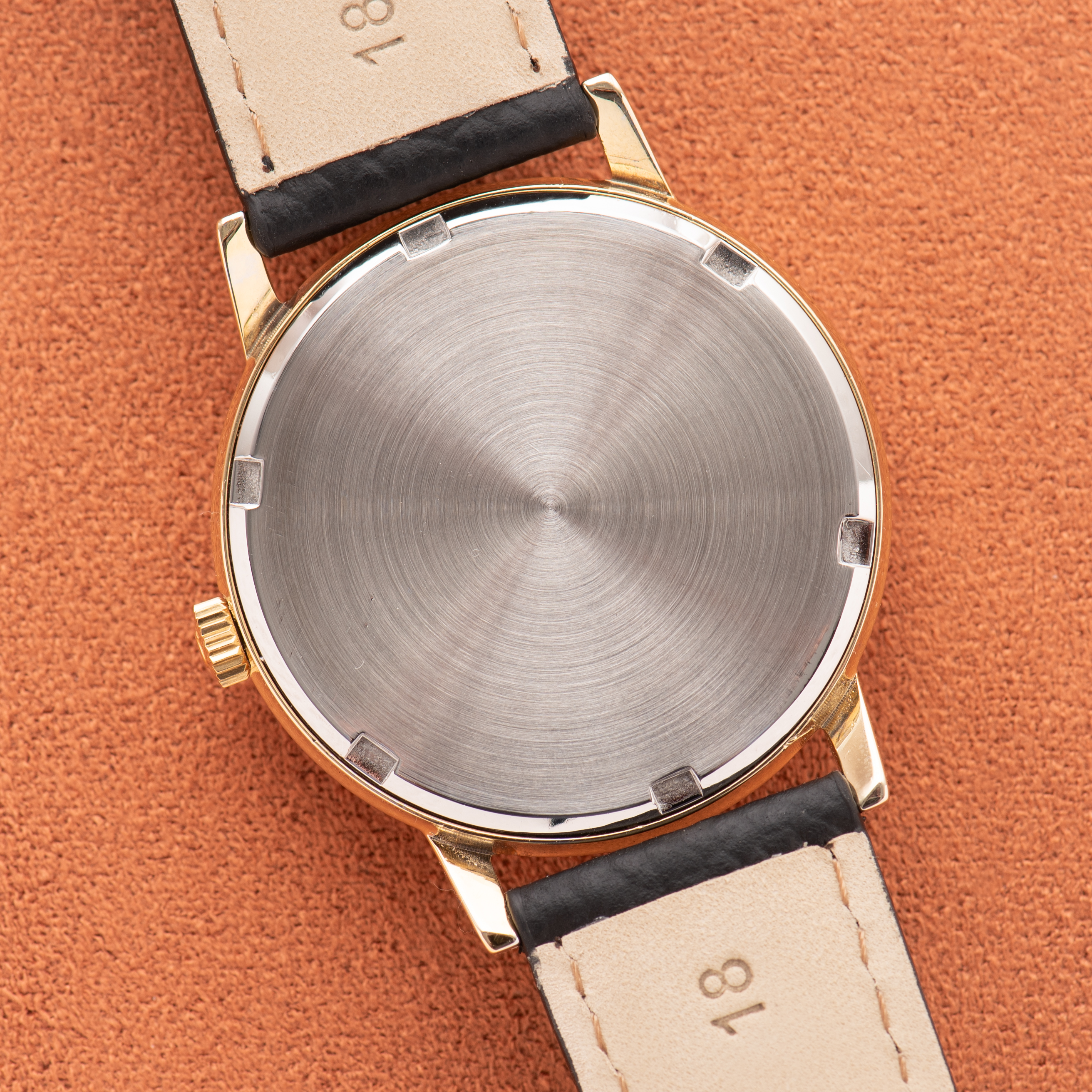 View of Omega Seamaster 600 Goldplated Date Réf 136.011 from 1966