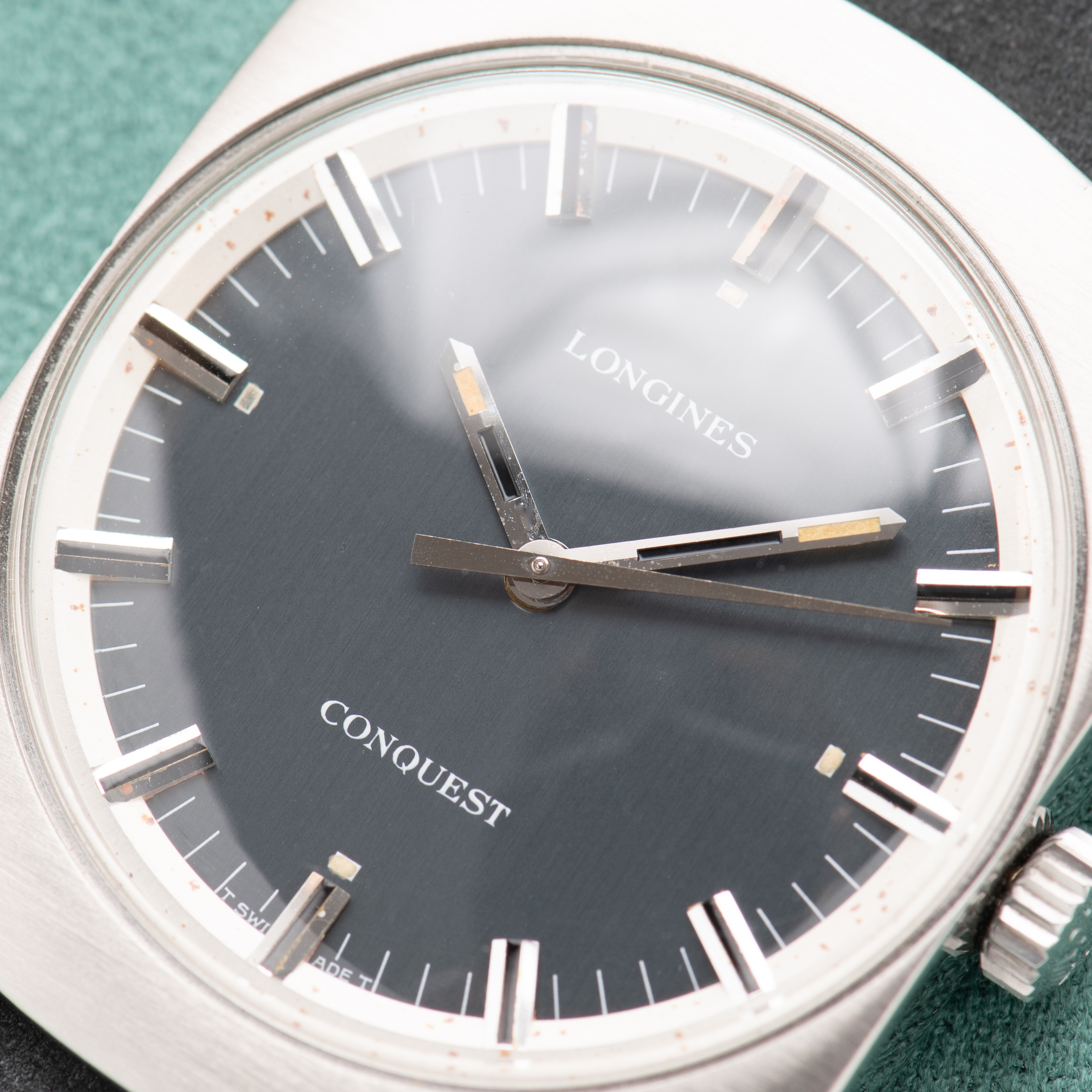 View of Longines Conquest mécanique Blue/Grey Dial  réf 1535 cal 706