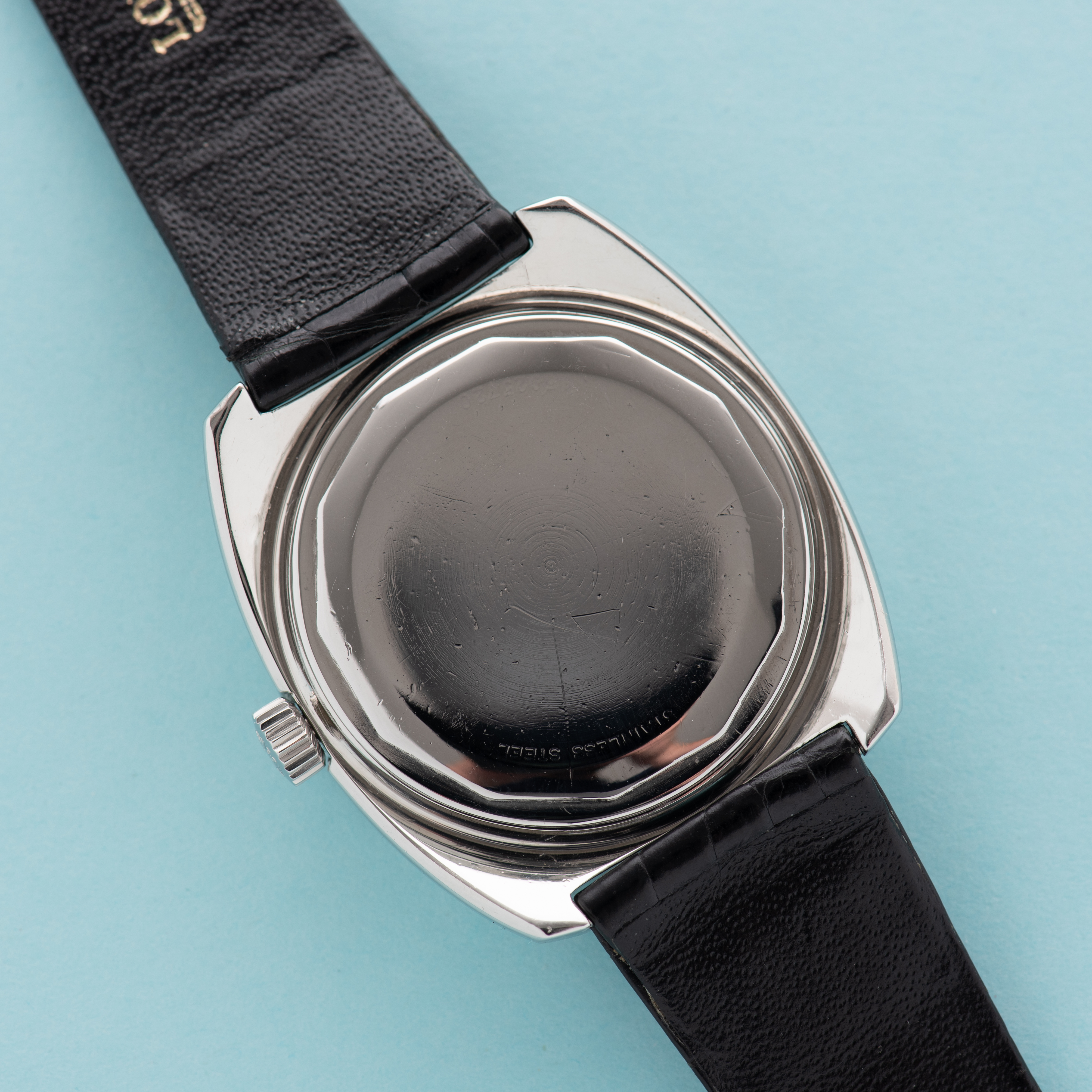 Zicht op Longines Ultronic réf 8484-1 cal 6312