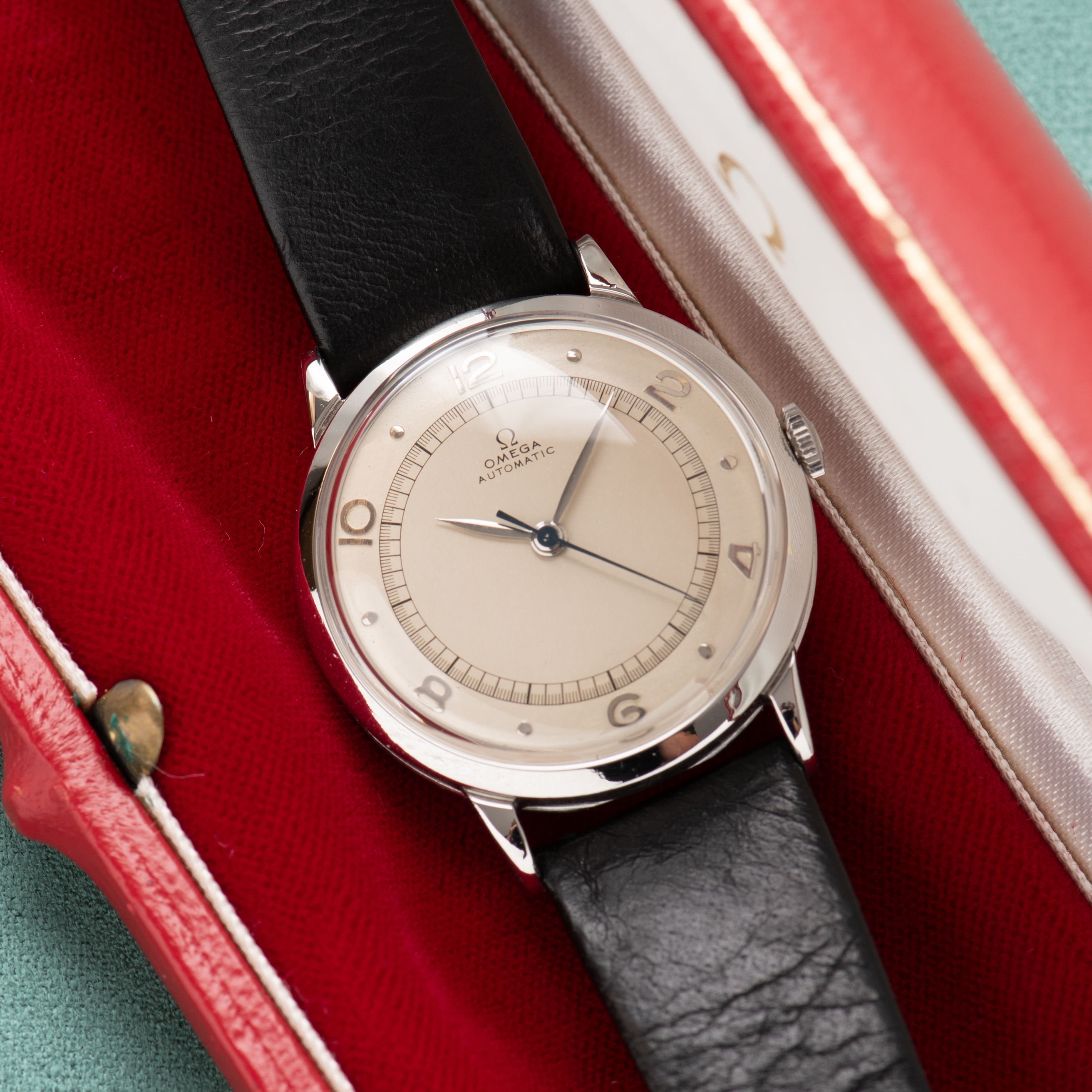 Omega Centre Seconde Automatic Bumper Silver Dial – Réf. 2445 – 1944