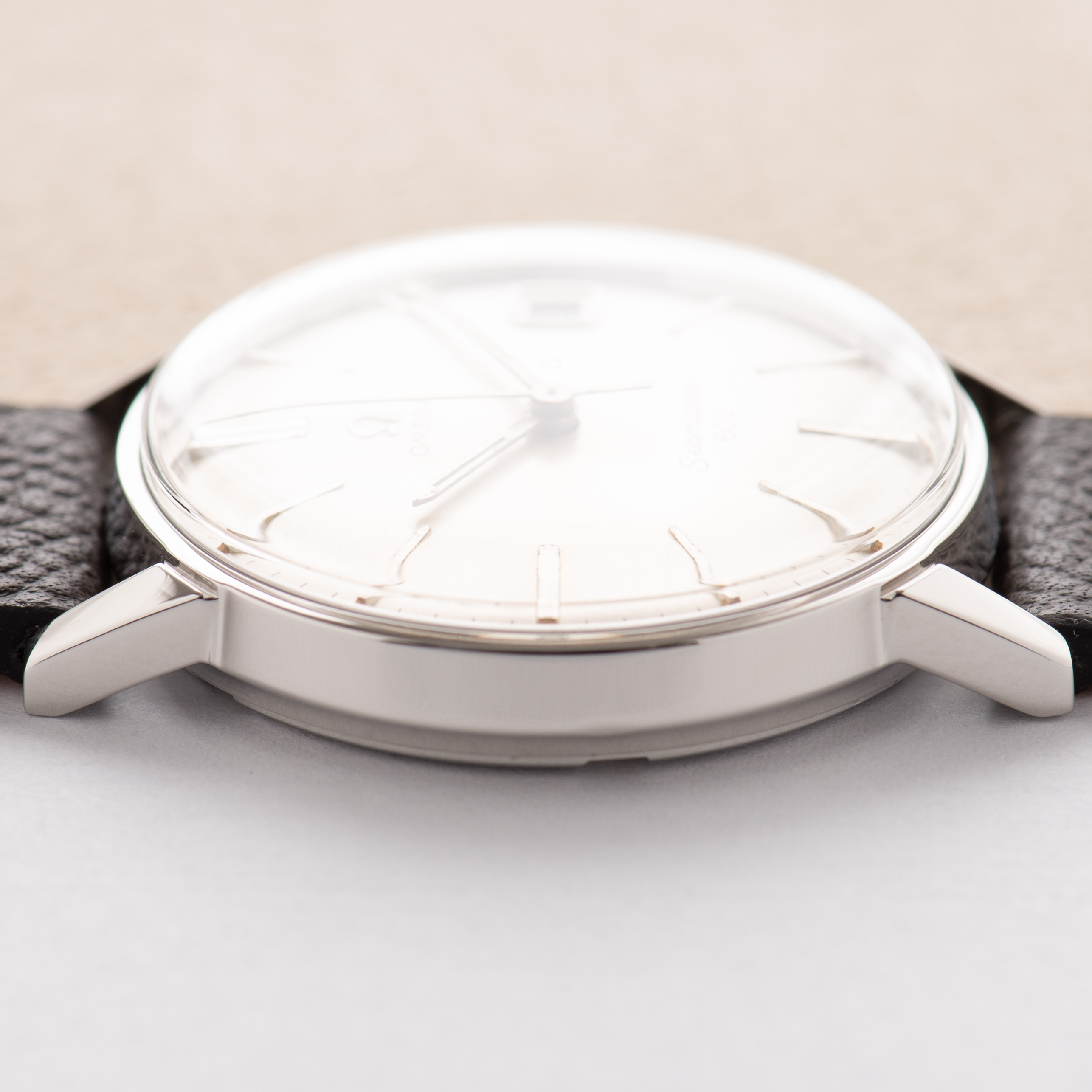 Vue de Omega Seamaster 600 Réf 136.011 from 1964