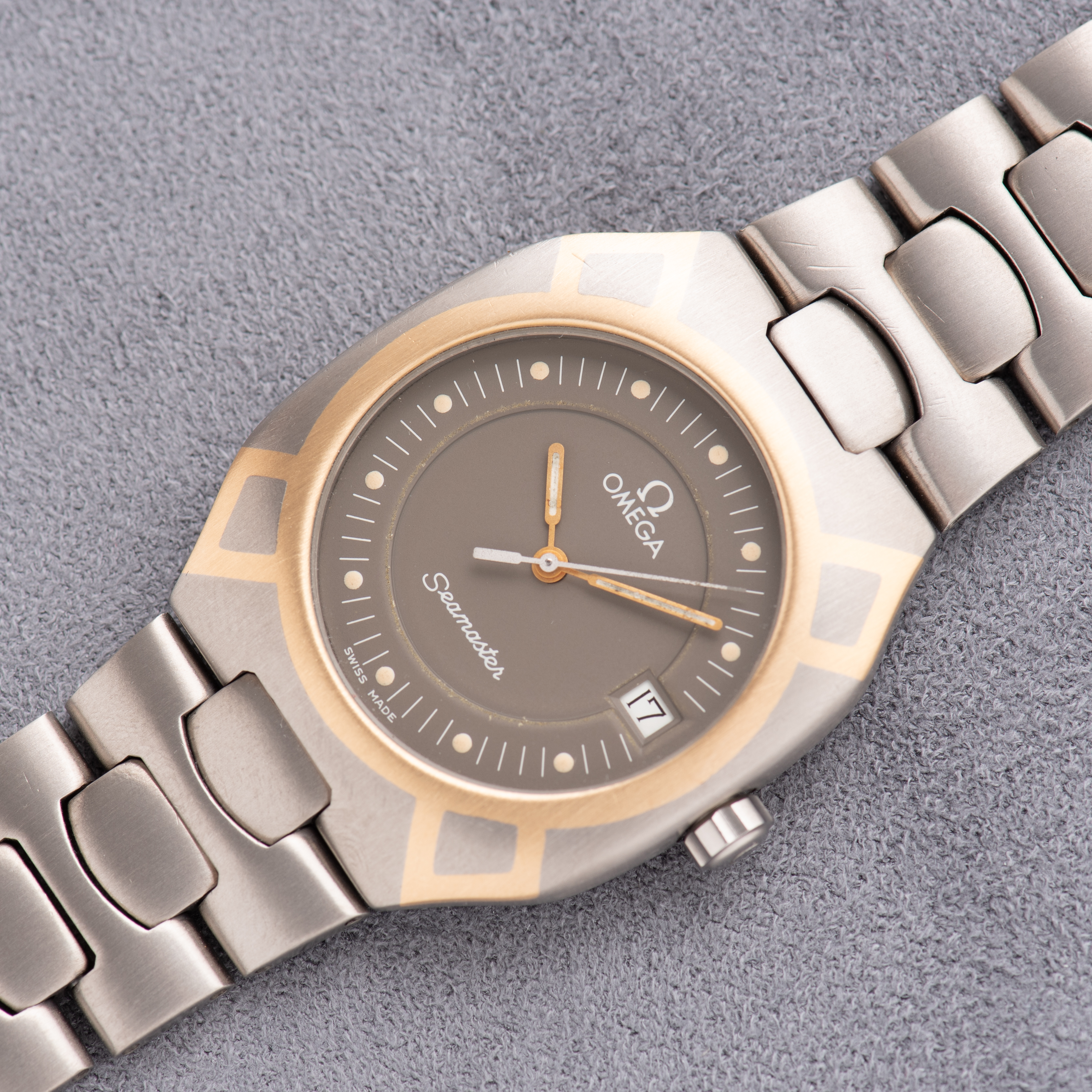 Zicht op Omega Seamaster Polaris Titanium 120m Quartz ref 3961021