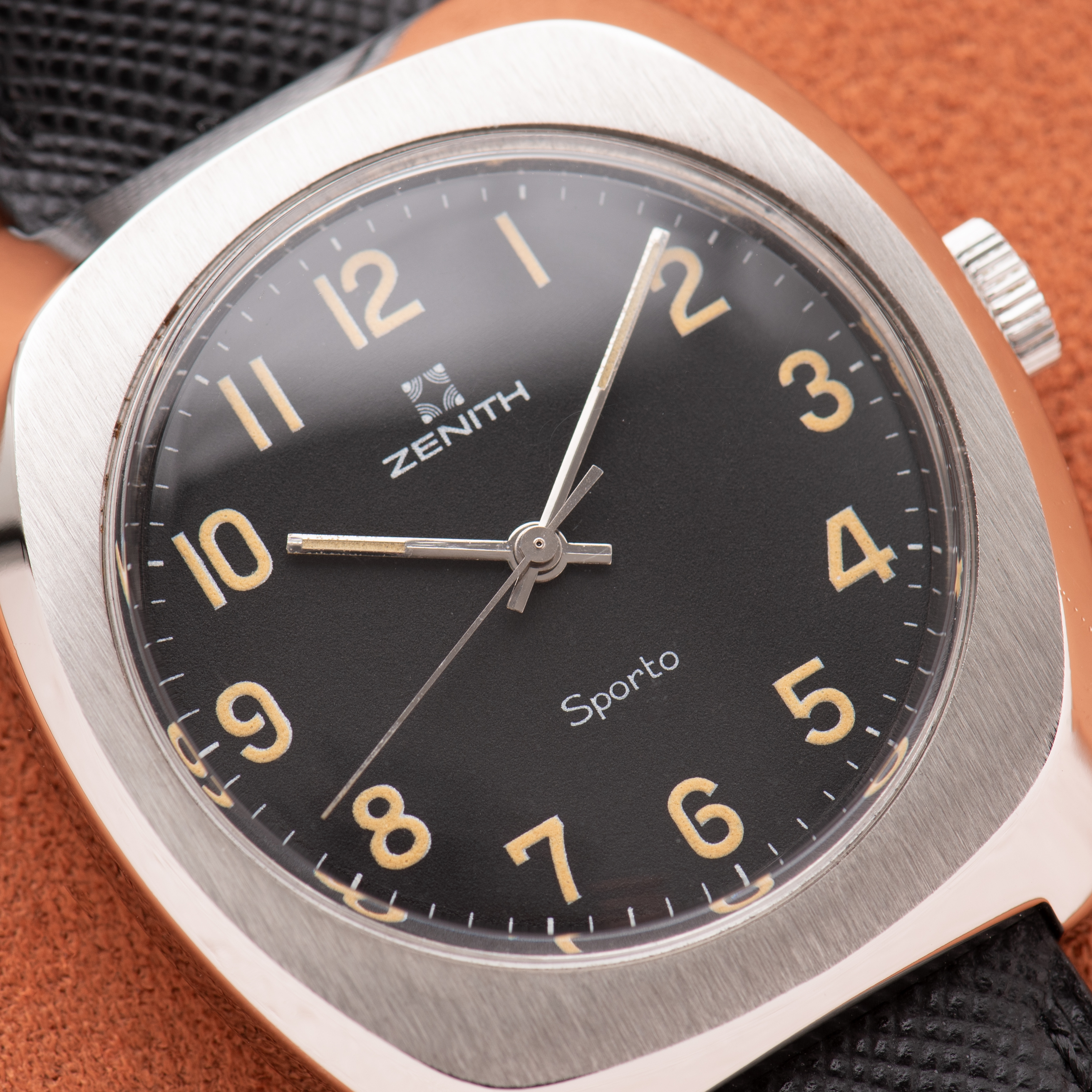 View of Zenith Sporto Mat Black Tritium Dial Réf 01 1496 360