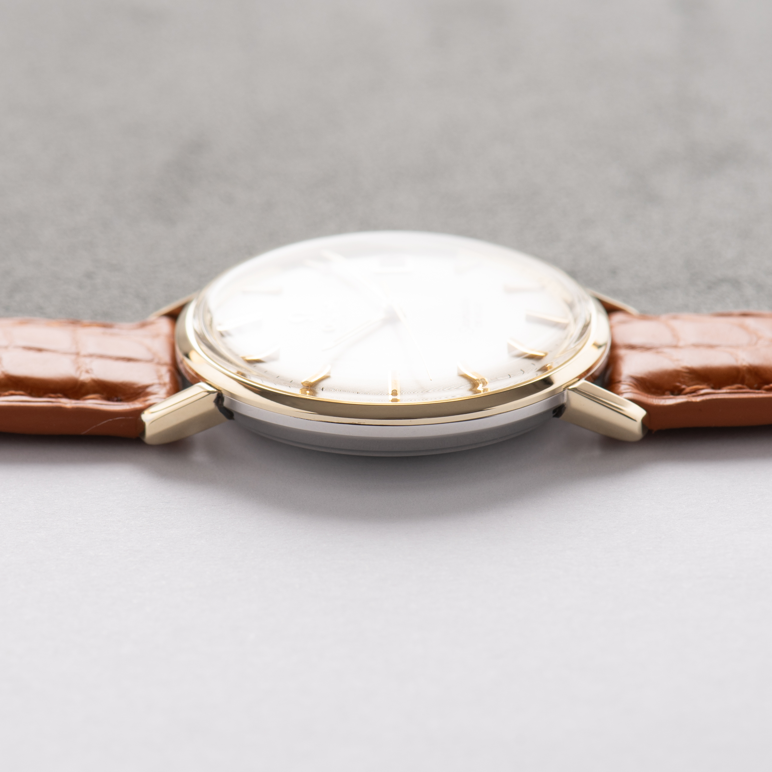 Vue de Omega Seamaster De Ville "Linen Dial" Crème Gold/Steel Réf 166.020 from 1963