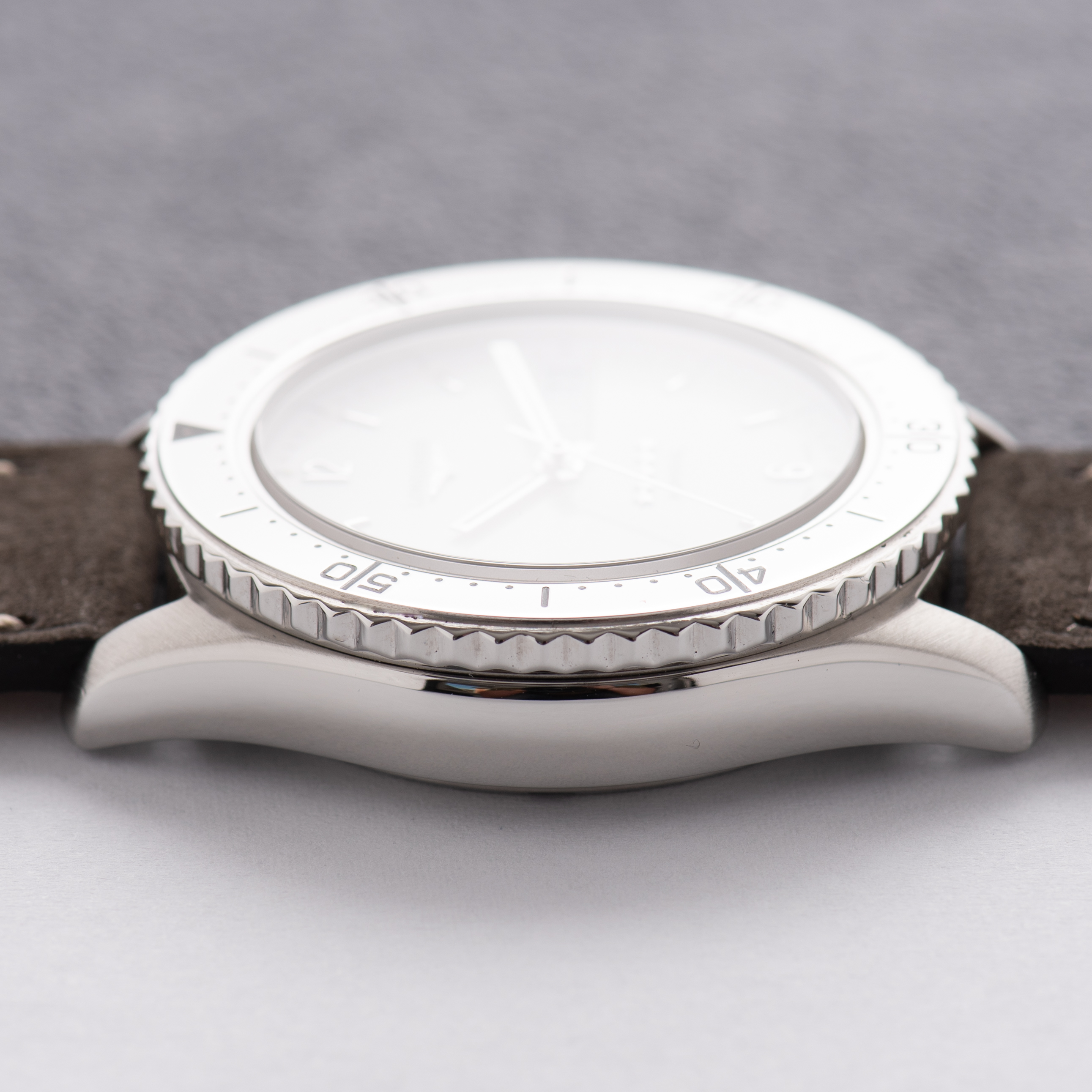 View of Longines Admiral Automatic Day-date White Dial L3.60.4