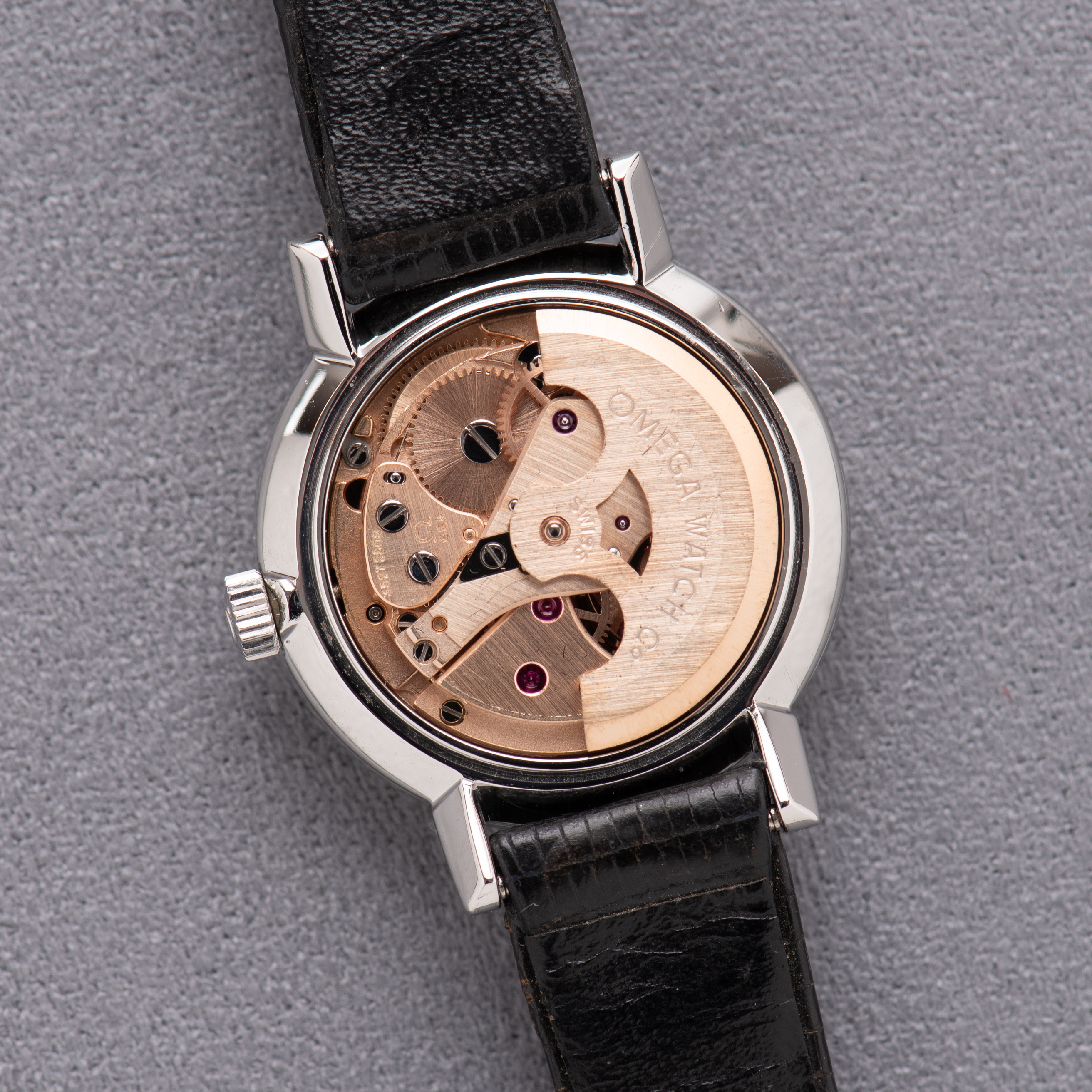 Vue de Omega Automatic Geneve Blue Dial réf 562.018 cal 684 from 1972