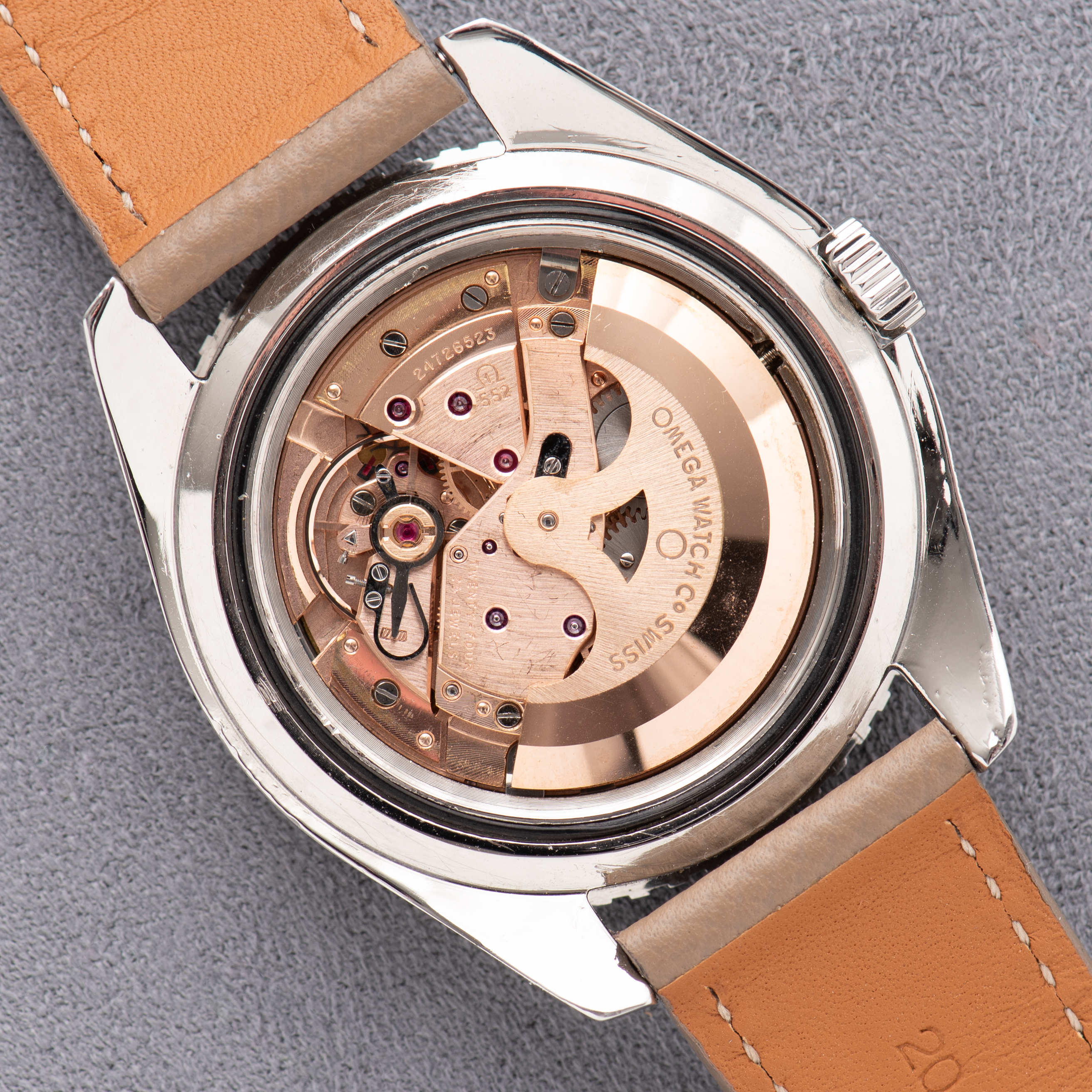 Vue de Omega Seamaster 300 Automatic HF Case Réf 165.024 from 1966