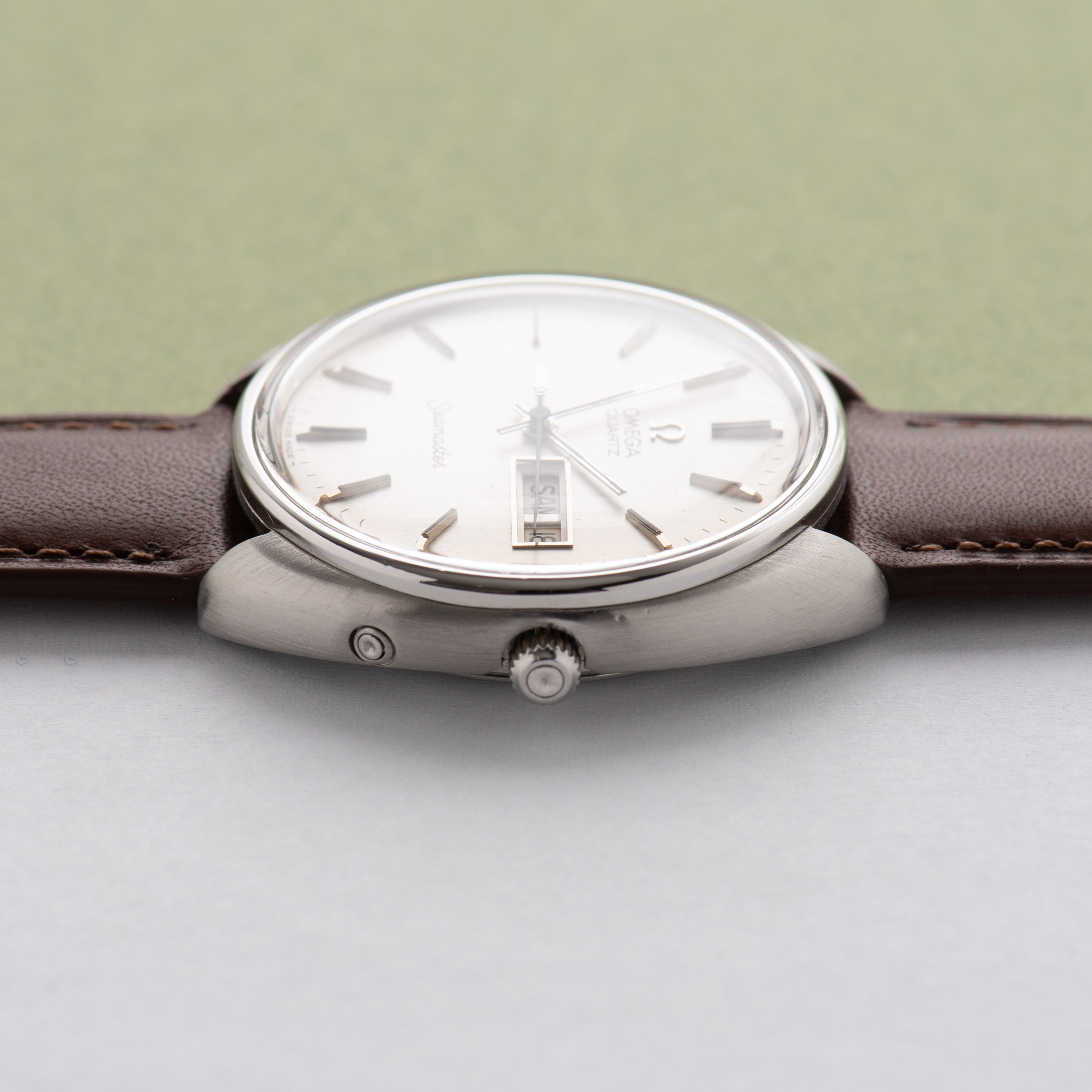 View of Omega Quartz Seamaster réf 196.0105 cal 1345