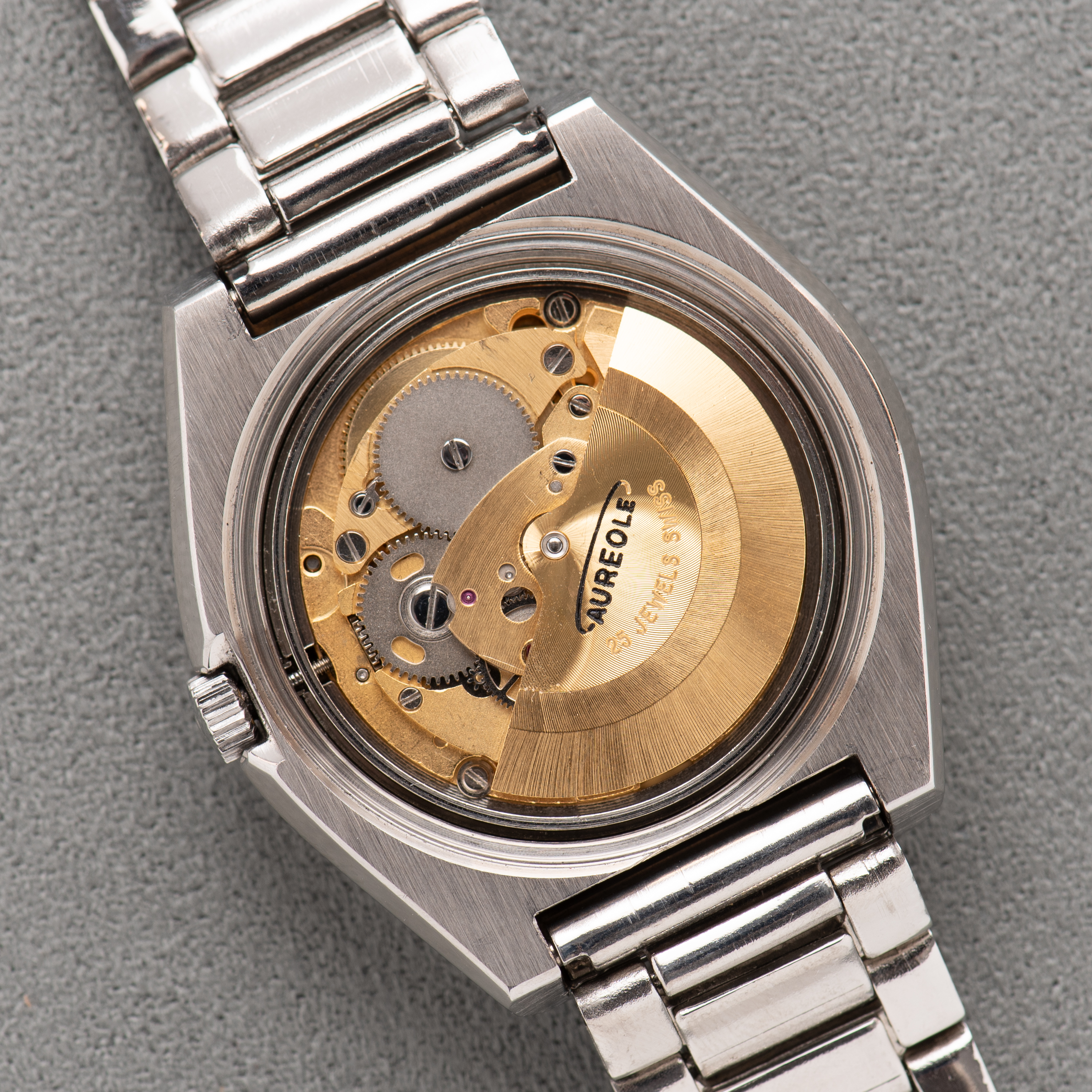 Zicht op Aureole 25Jewels Day-Date AS 2066 NEW OLD STOCK