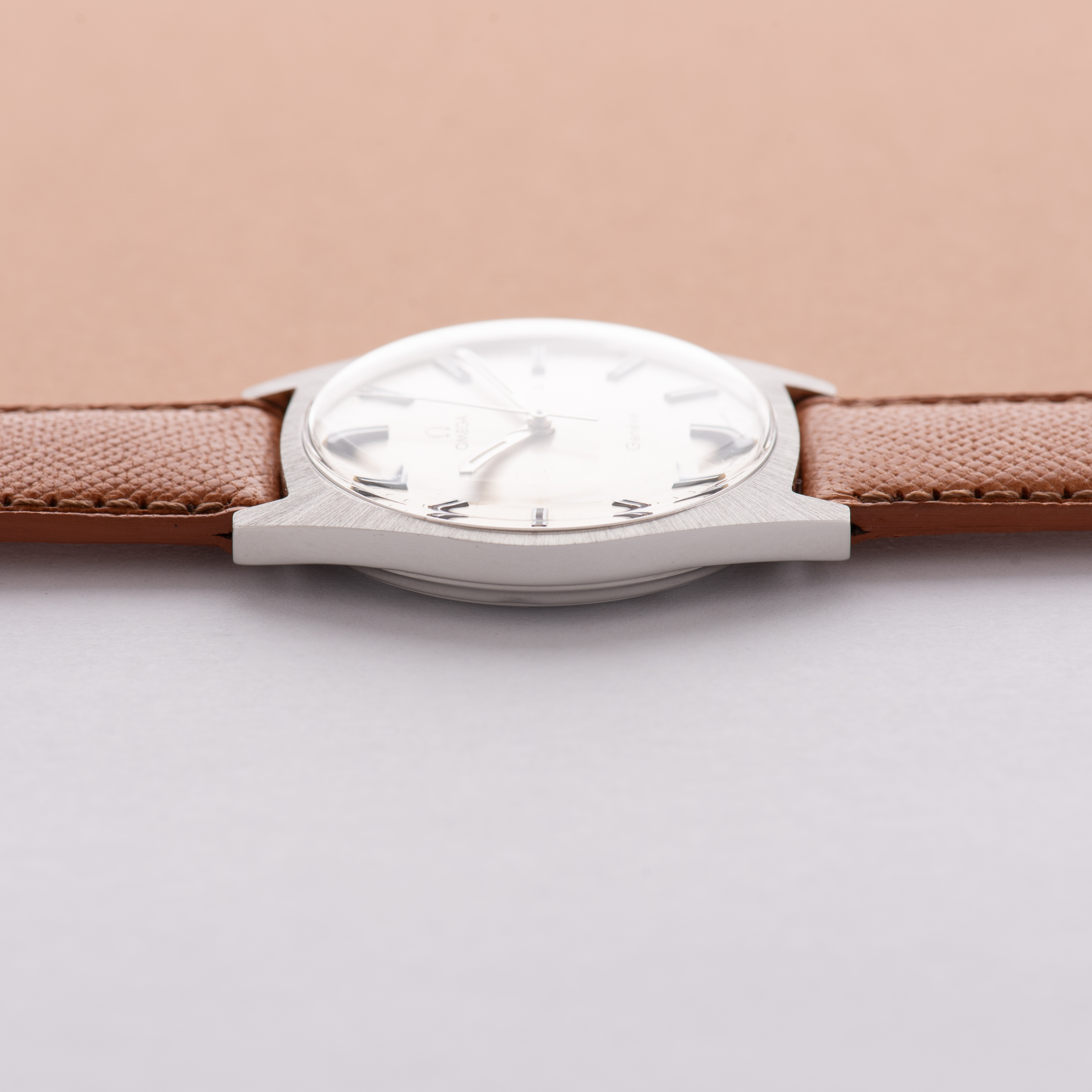 View of Omega Genève mécanique réf 135.041 cal 601 from 1970