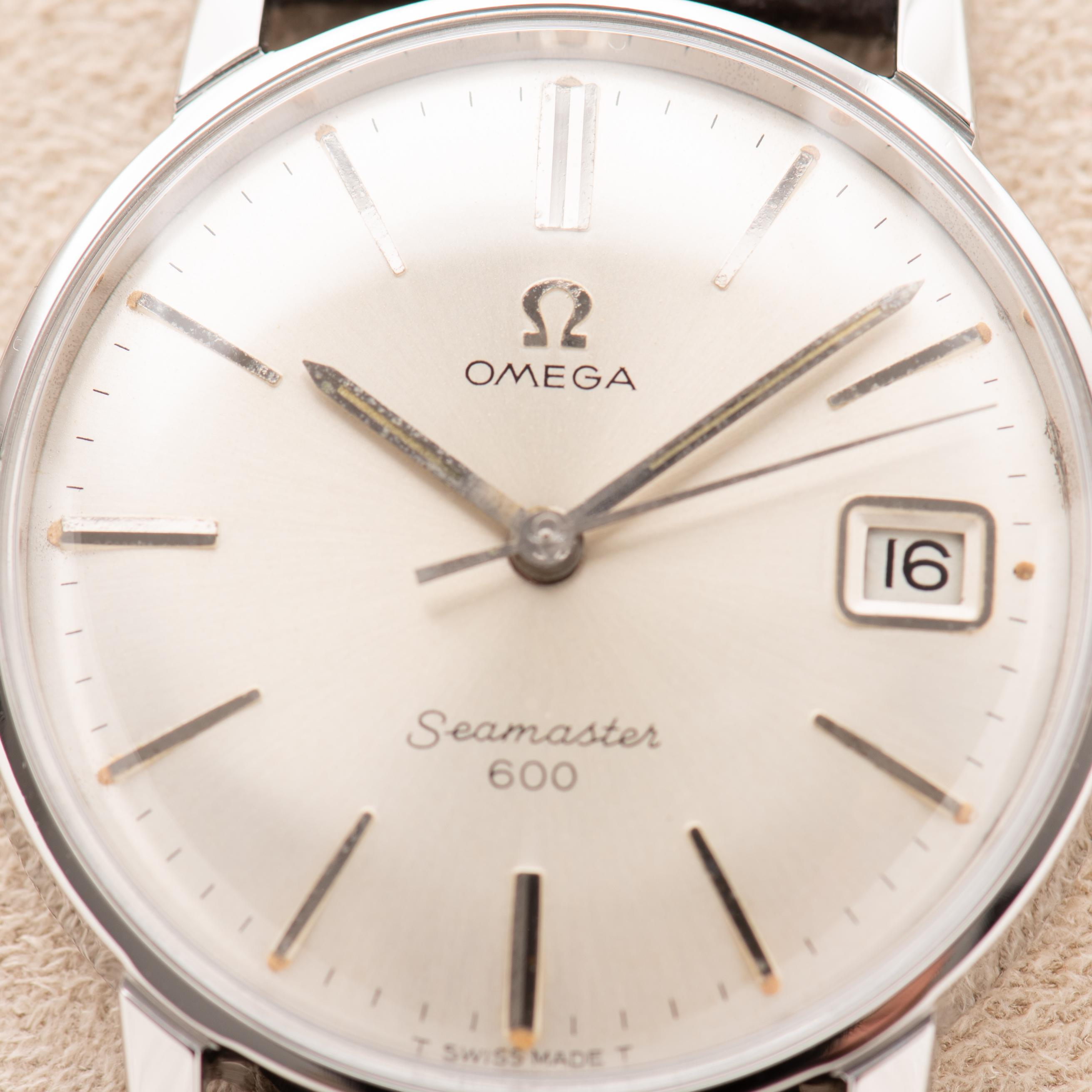 Vue de Omega Seamaster 600 Réf 136.011 from 1964