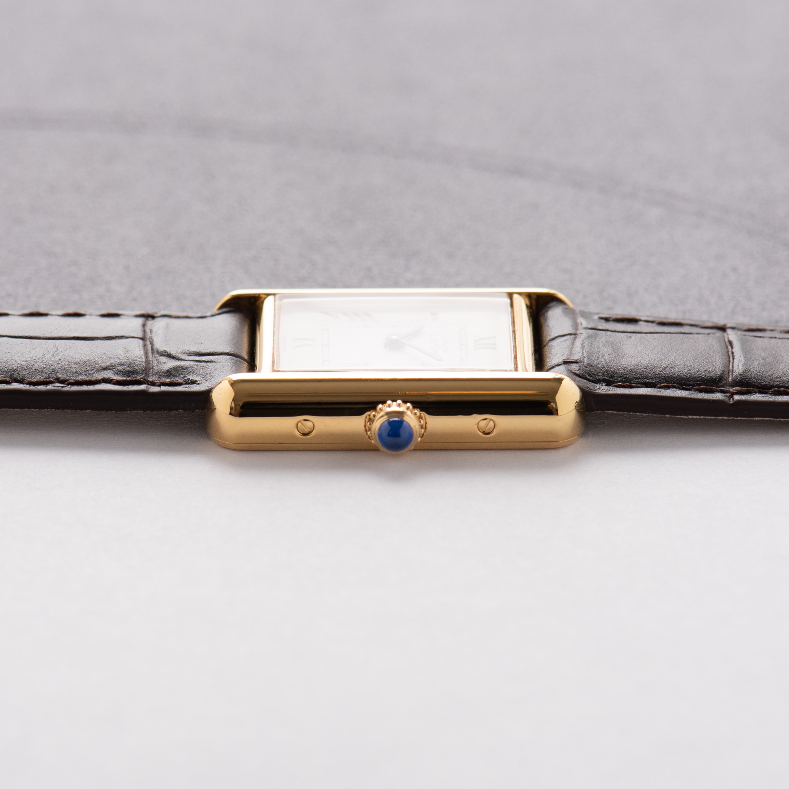 Zicht op Cartier Must de Tank Vermeil Ref 2415 vanaf 1990