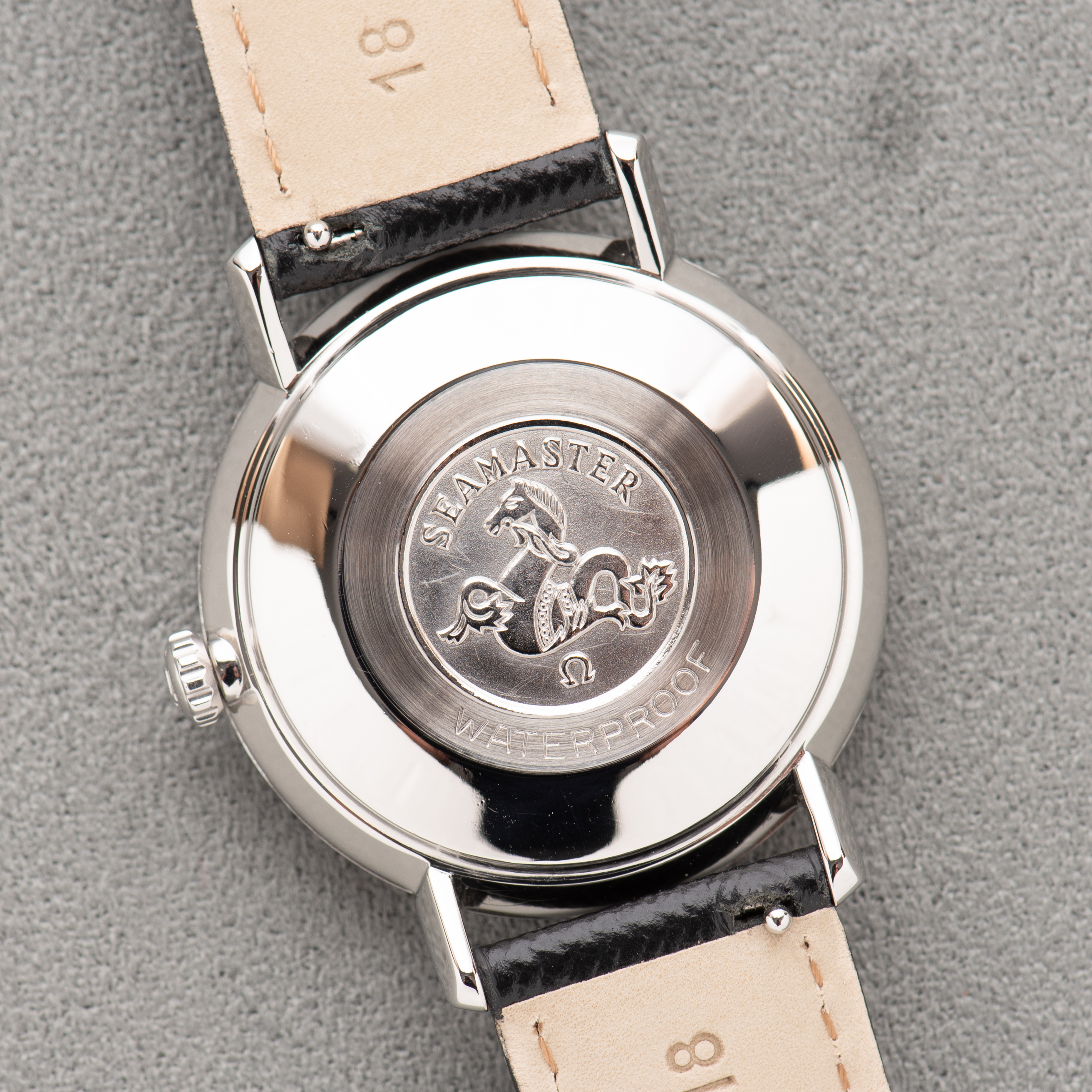 View of Omega Seamaster De Ville Mécanique Steel – Calibre 600 – Réf. 135.020 – 1964
