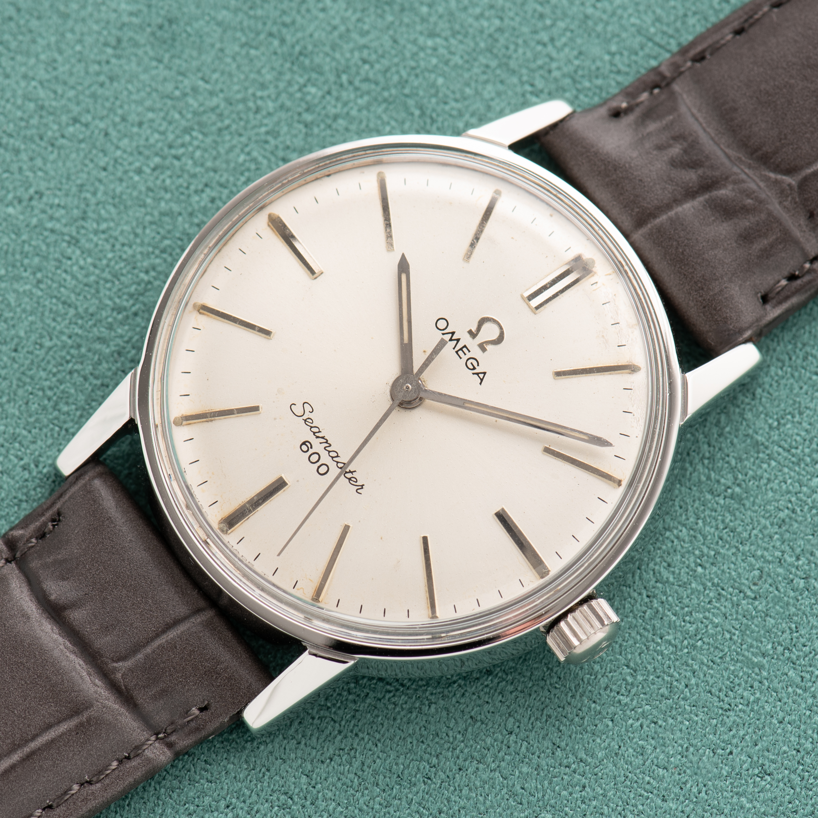 Vue de Omega Seamaster 600 cal 601 réf 135.011 from 1964