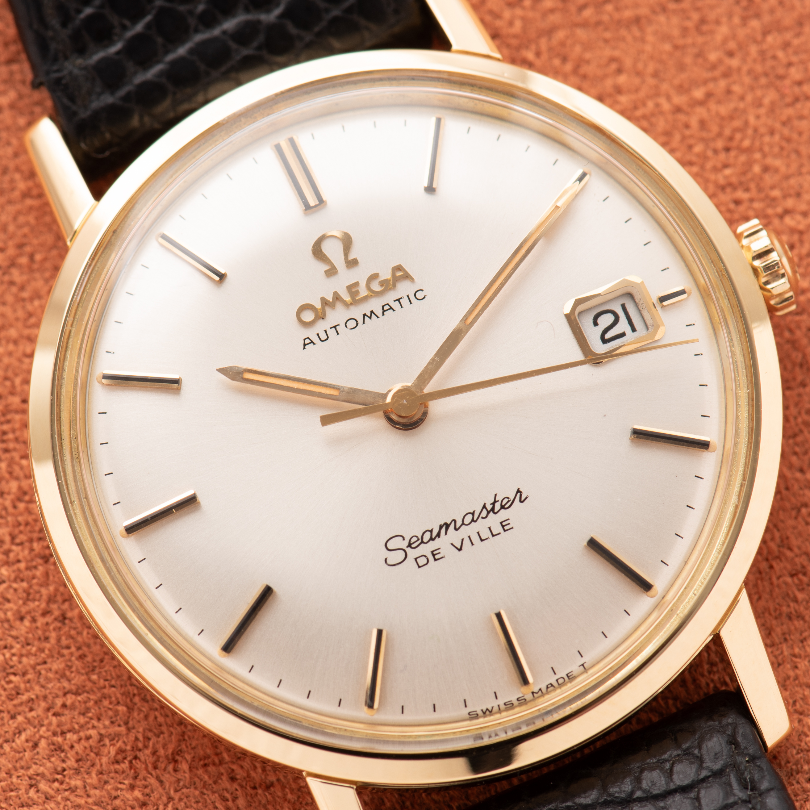 Vue de Omega Automatic Seamaster De Ville Gold 18k 0,750 réf 166.020 from 1965