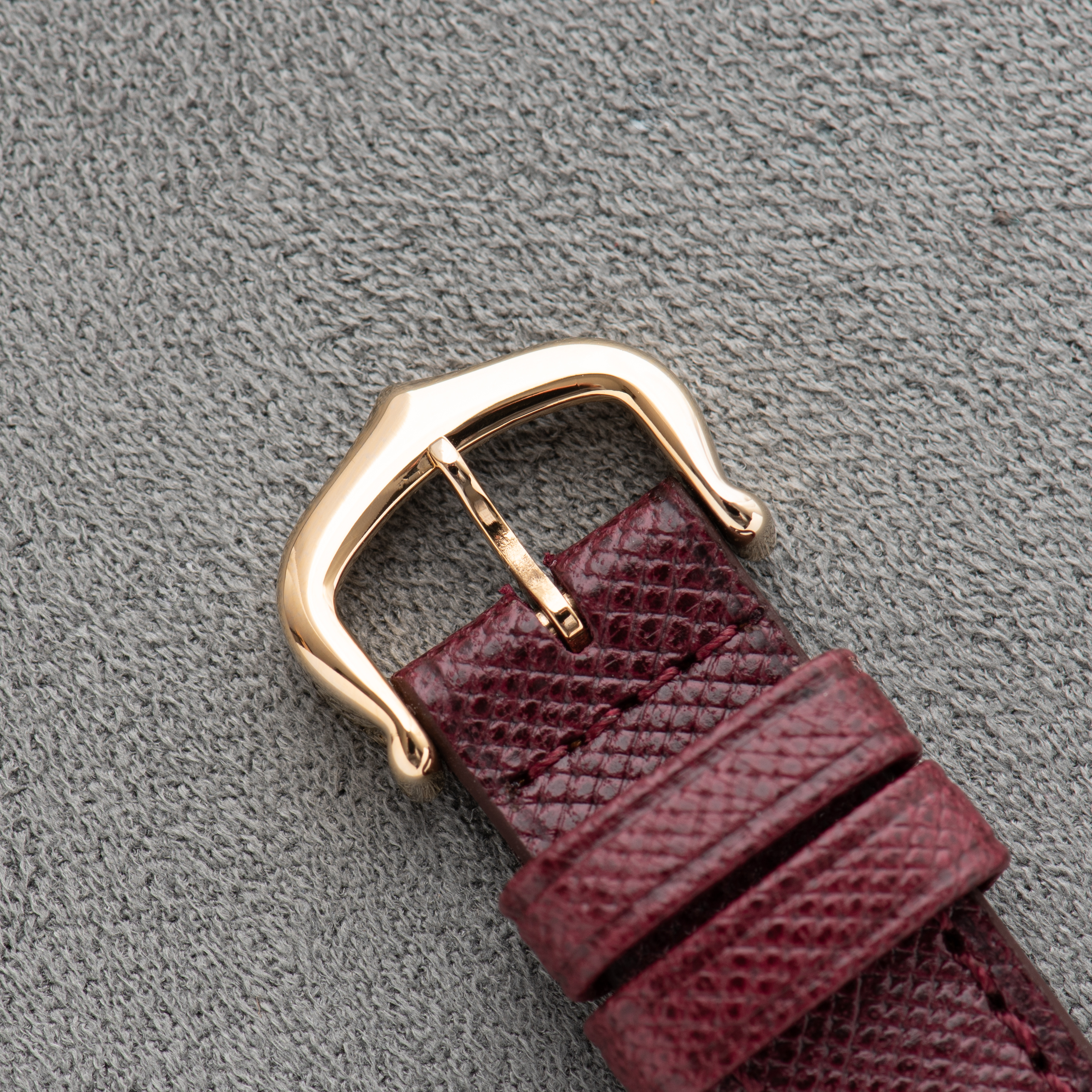 View of Cartier Must by Tank Vermeil Roman Lemon Dial Full Set 1992