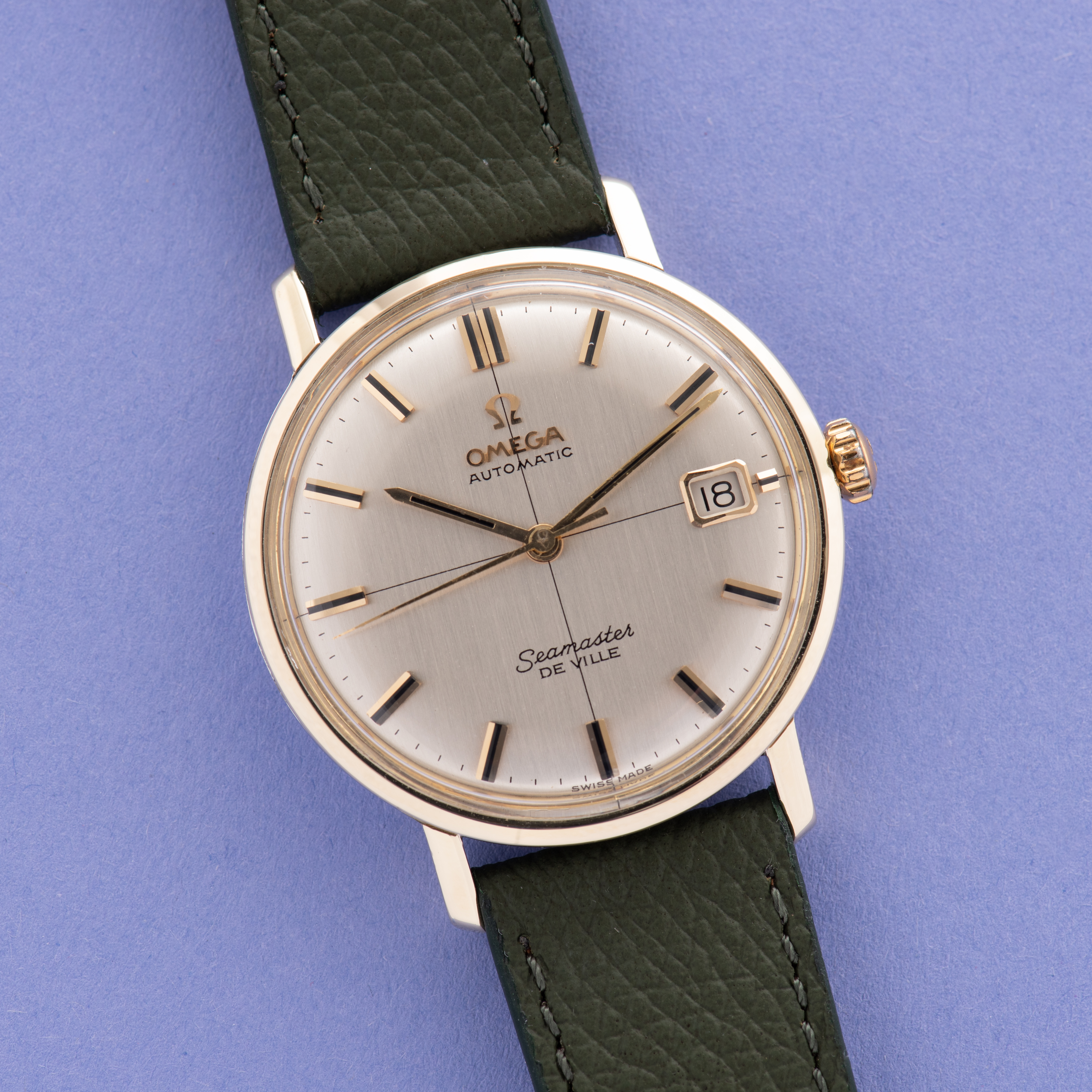Vue de Omega Seamaster De Ville Automatic Date Crosshair Or/acier Réf 166.020