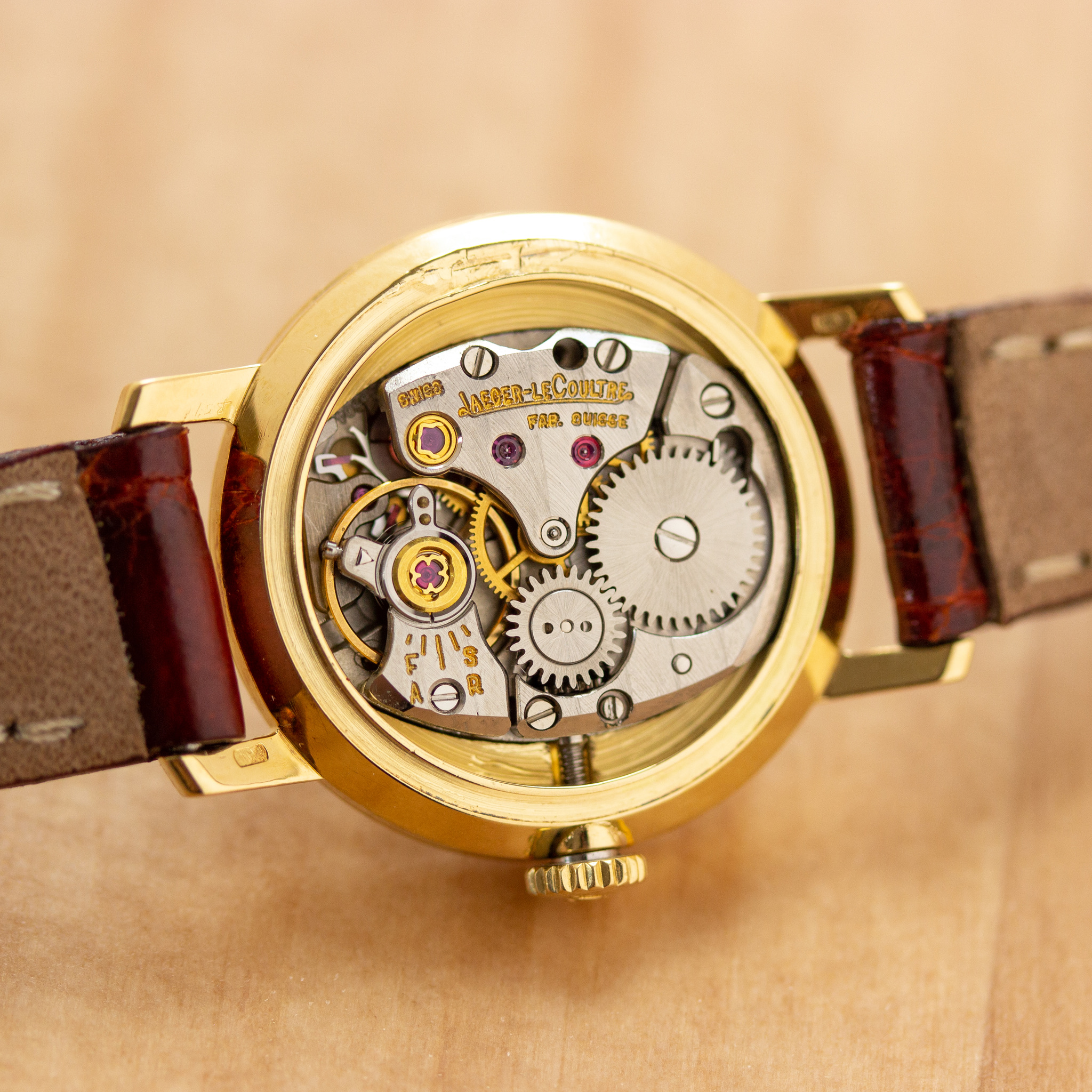 Vue de Jaeger LeCoultre en or 18k réf 1689 K840