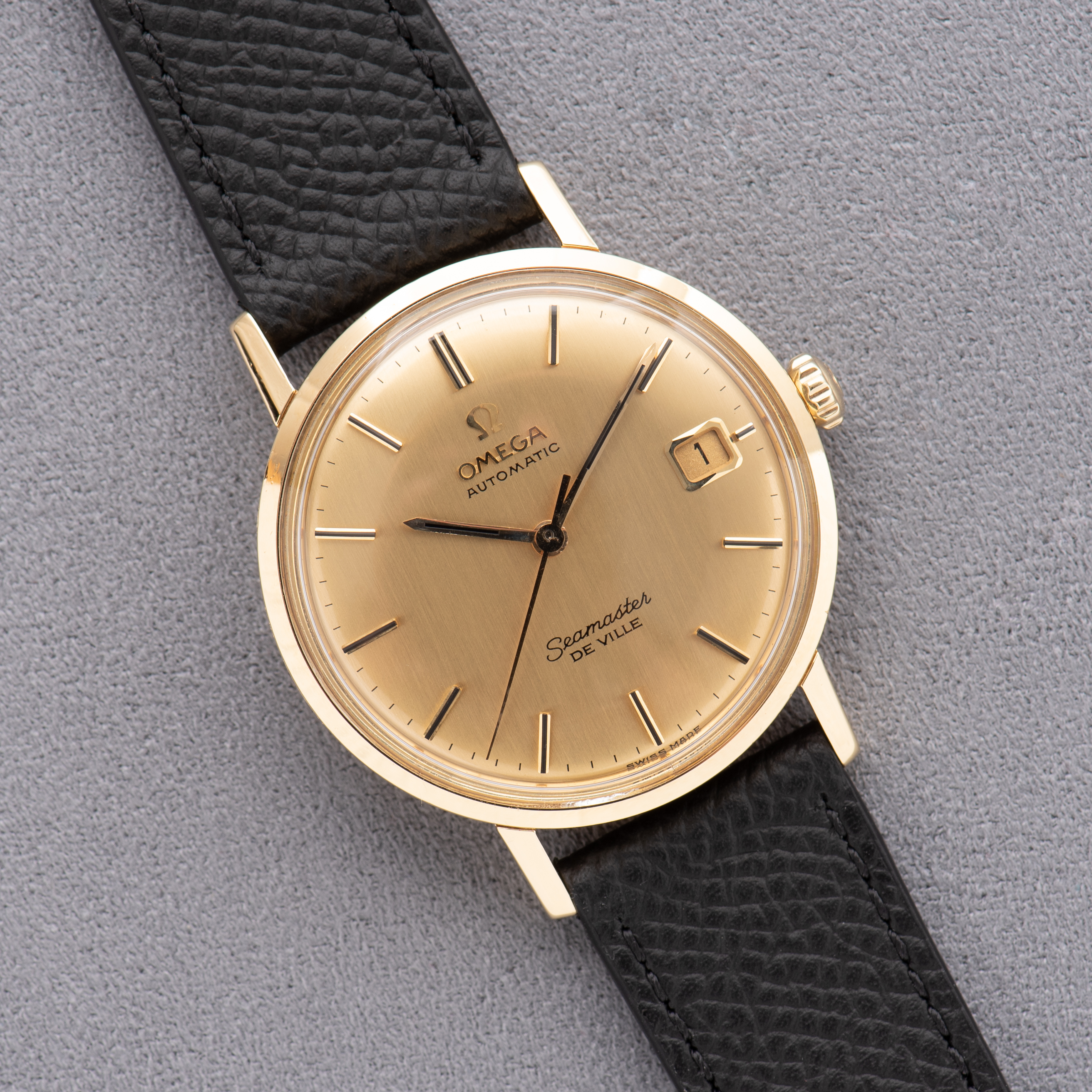 Zicht op Omega Seamaster De Ville Automatic OM Dial 18K Réf 166.020 from 1967
