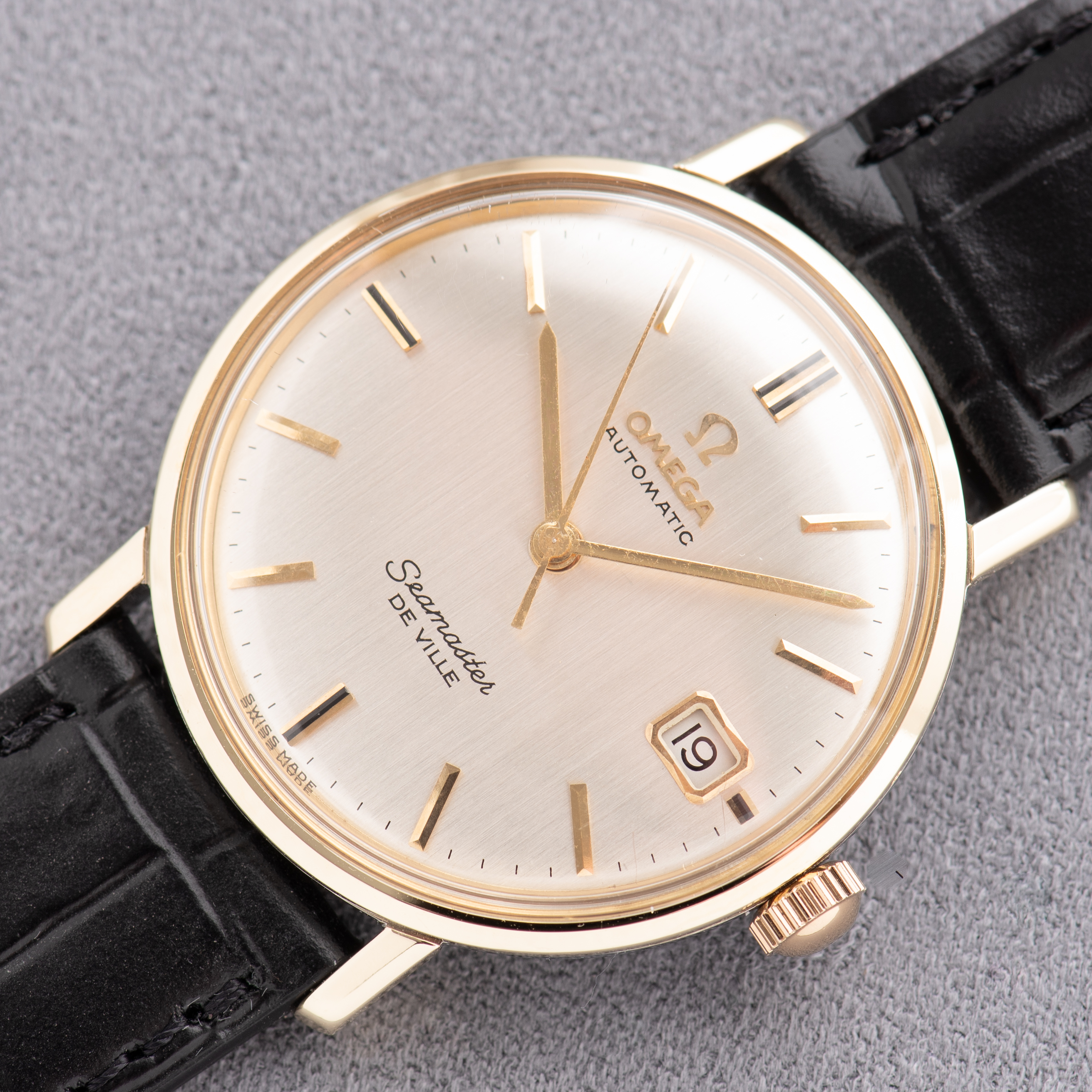 Zicht op Omega Automatic Seamaster De Ville Date Or/acier Réf 166.020 from 1963
