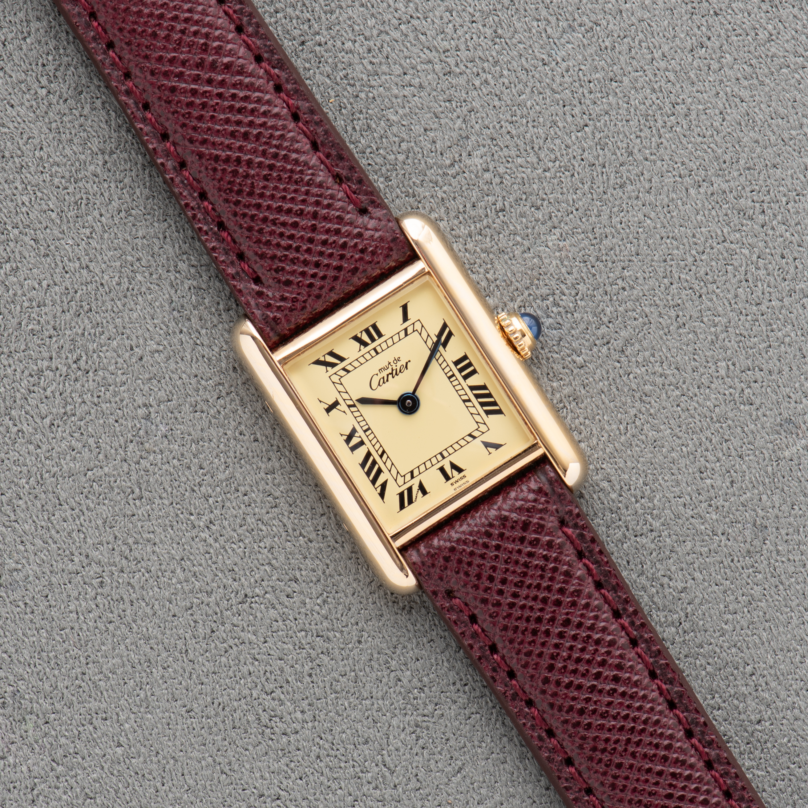 View of Cartier Must by Tank Vermeil Roman Lemon Dial Full Set 1992