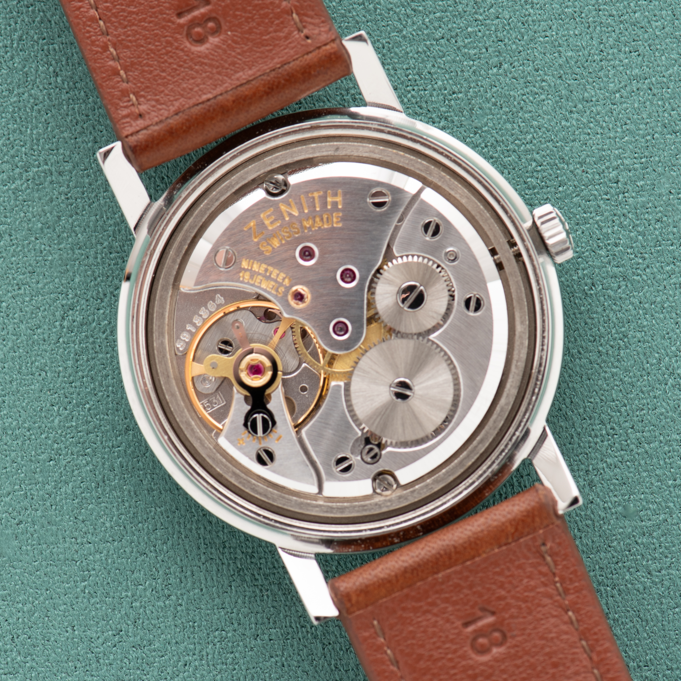 Zicht op Zenith 220 S mechanische zilveren wijzerplaat 2531 ref 323A967