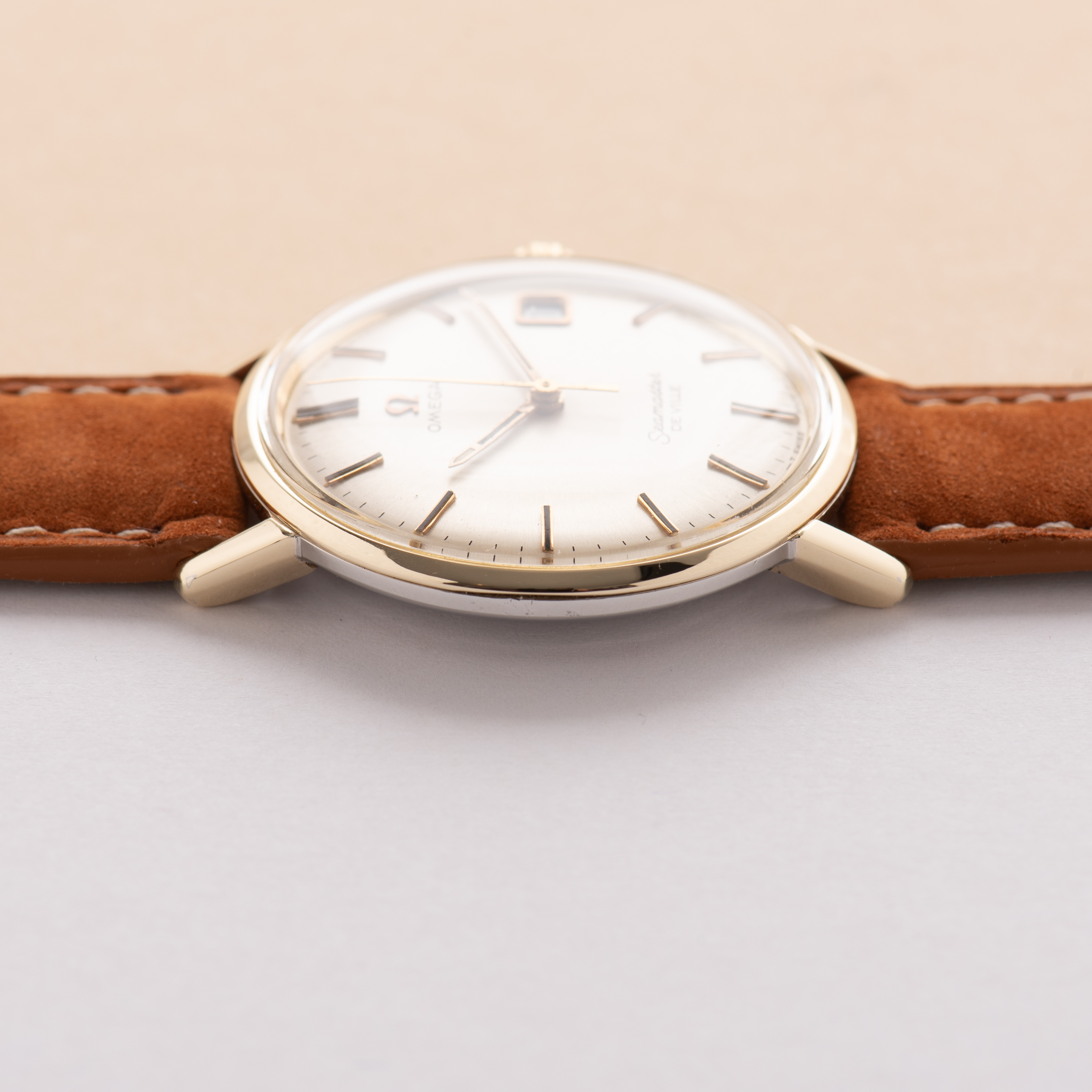Zicht op Omega Seamaster De Ville Date Gold/Steel Réf 136.020 from 1968