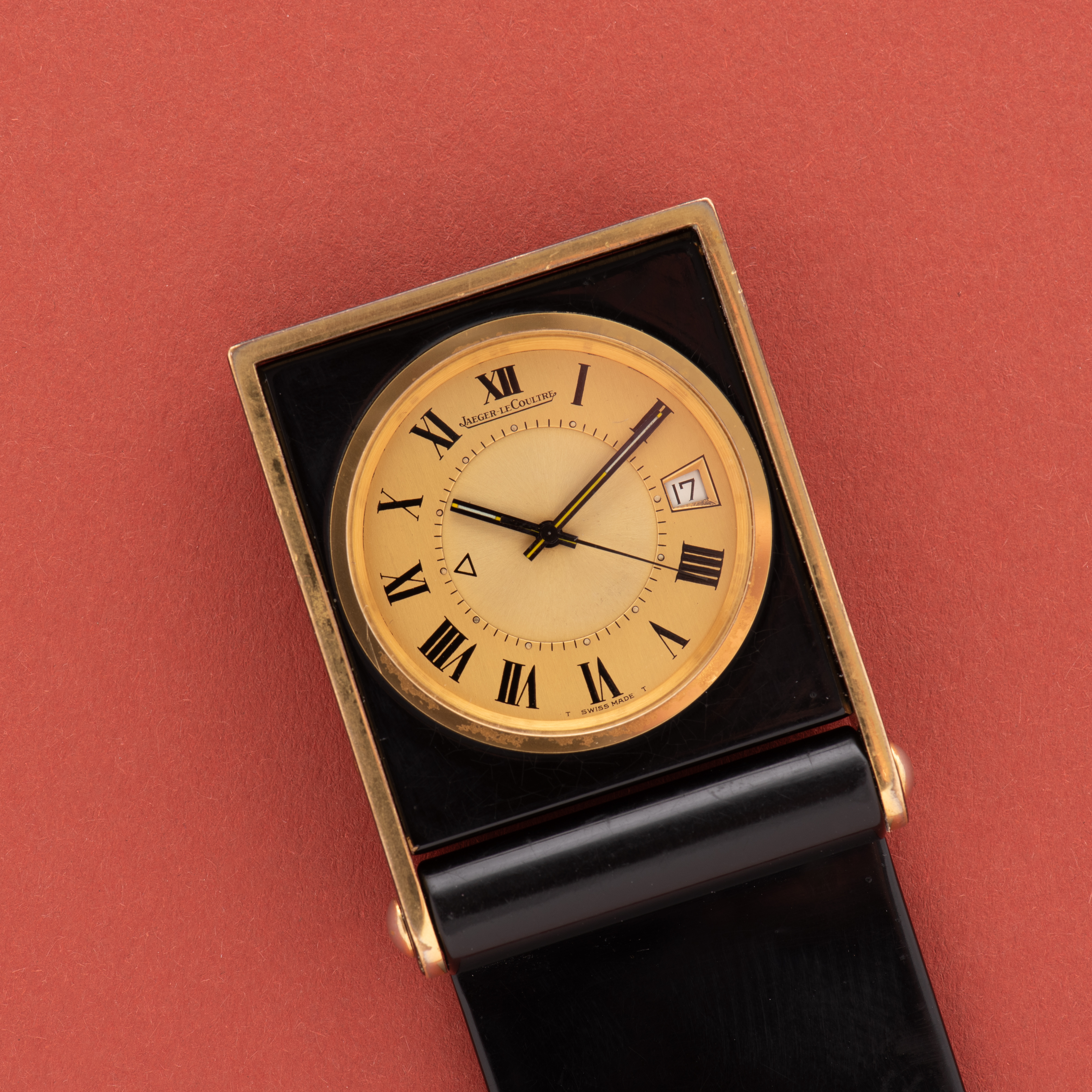 View of Jaeger LeCoultre Travel Memovox Alarm Réveil K911