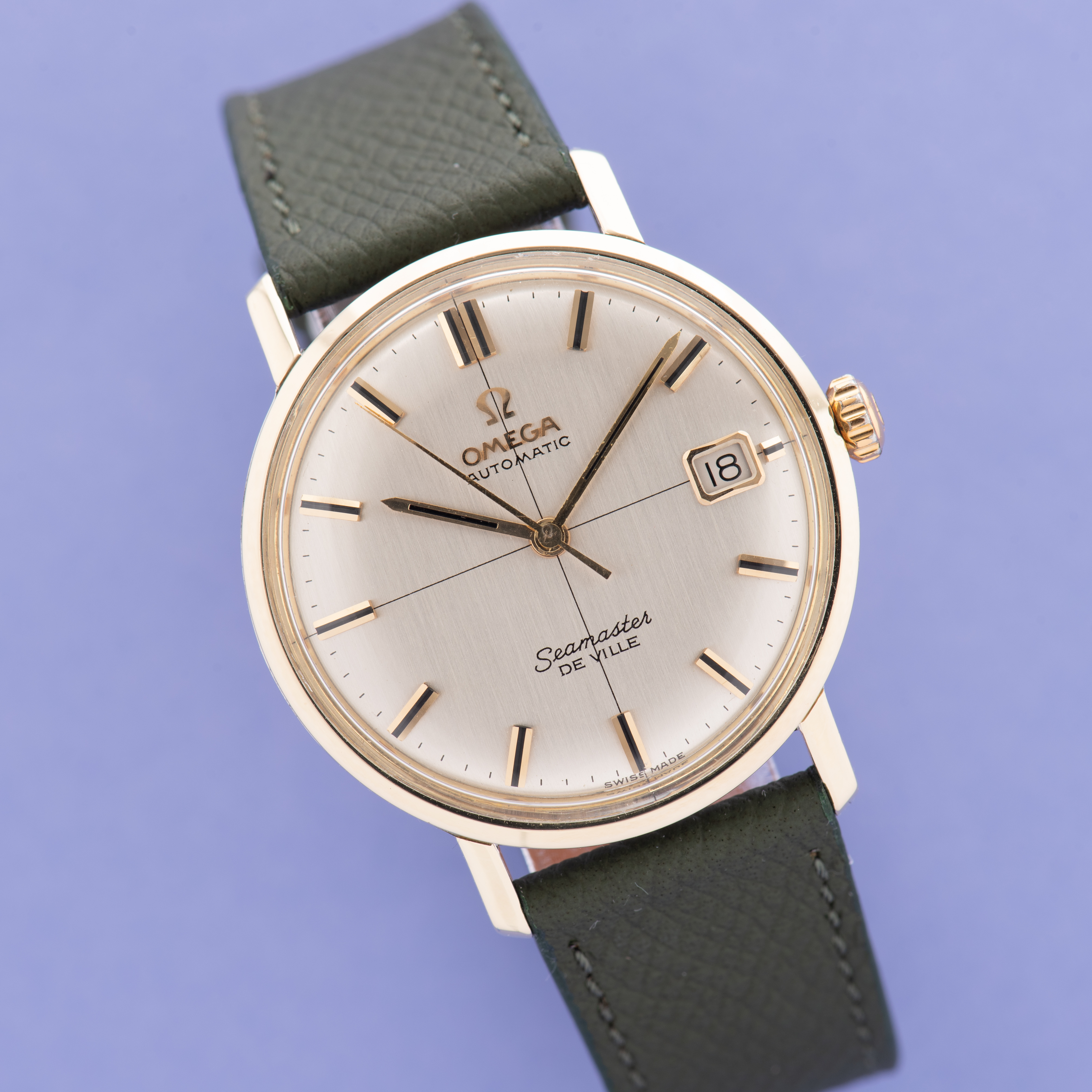 Vue de Omega Seamaster De Ville Automatic Date Crosshair Or/acier Réf 166.020