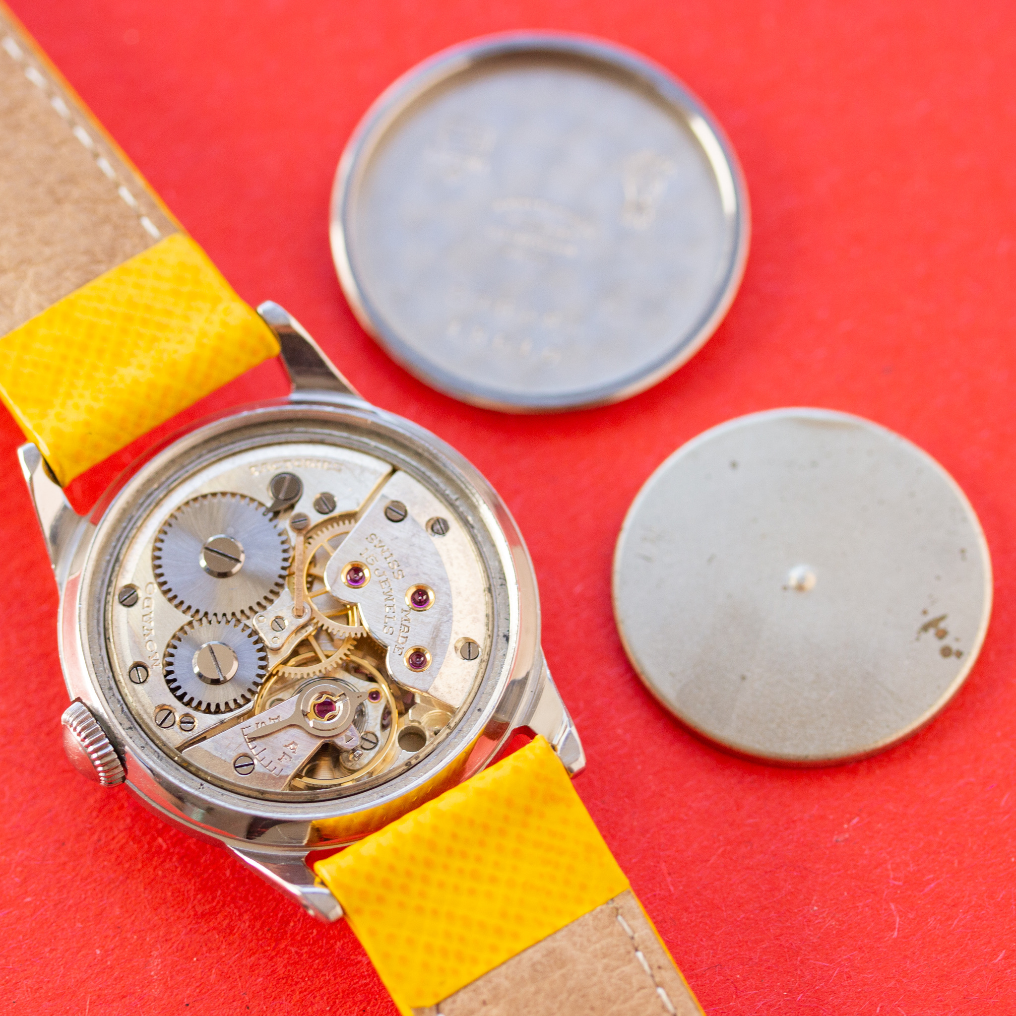 Vue de Movado Sport "FB case" cal c260m