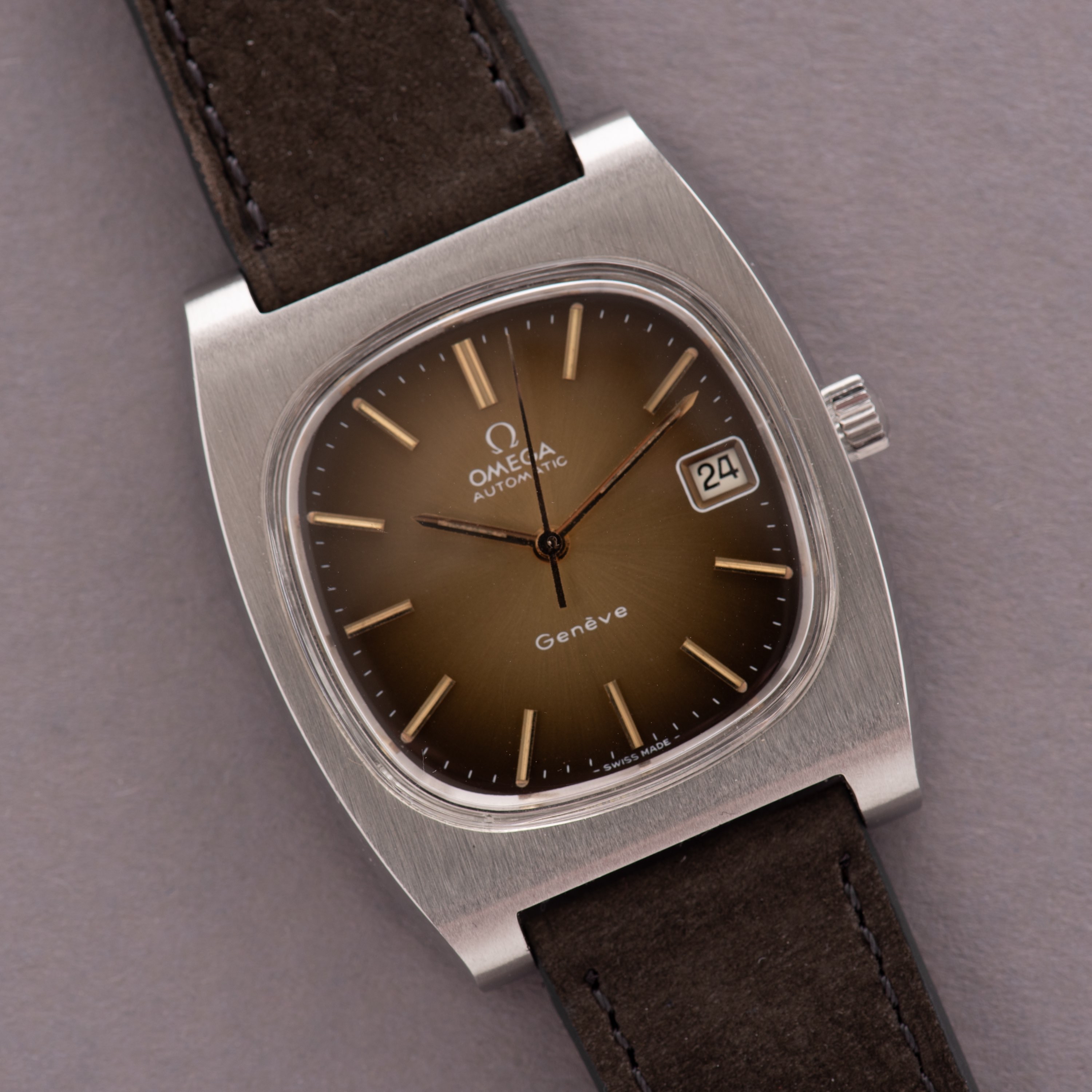 Vue de Omega Genève Automatic Date Brown From 1974 Réf 166.0190