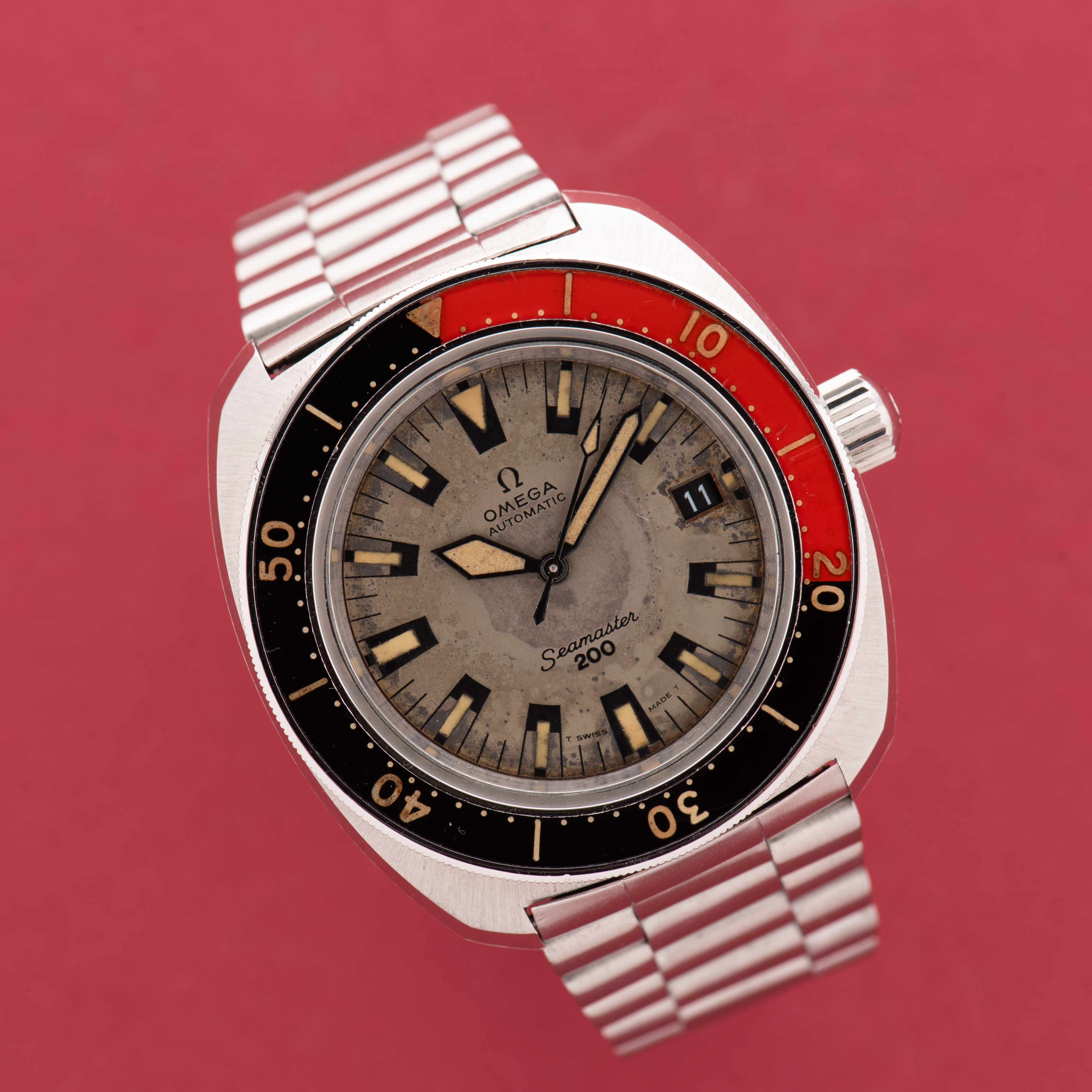 View of Omega Automatic Seamaster 200M "Banana" from 1969 Réf 166.068