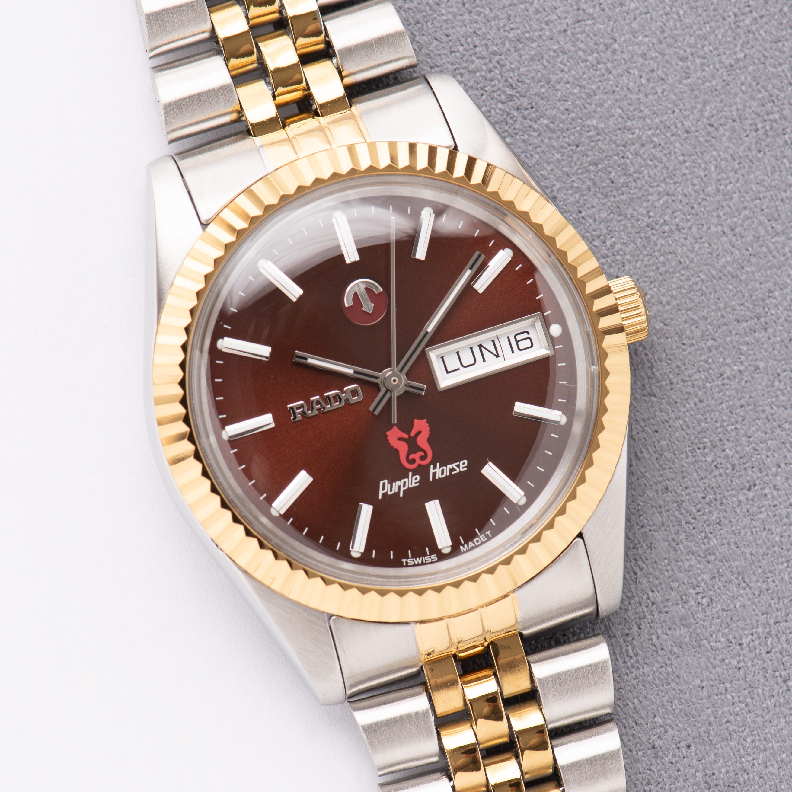 Zicht op Rado Purple Horse Day-date Datejust Gold Plated/Staal Ref 636.3476.4 Nieuw
