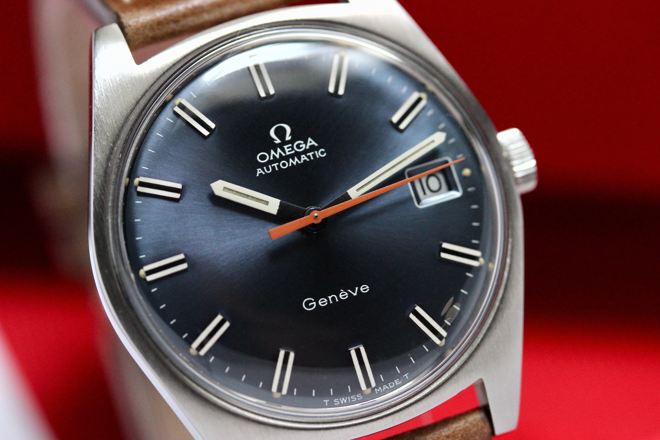 Vue de Omega Genève réf 166.041 "Ultraman" cal 565