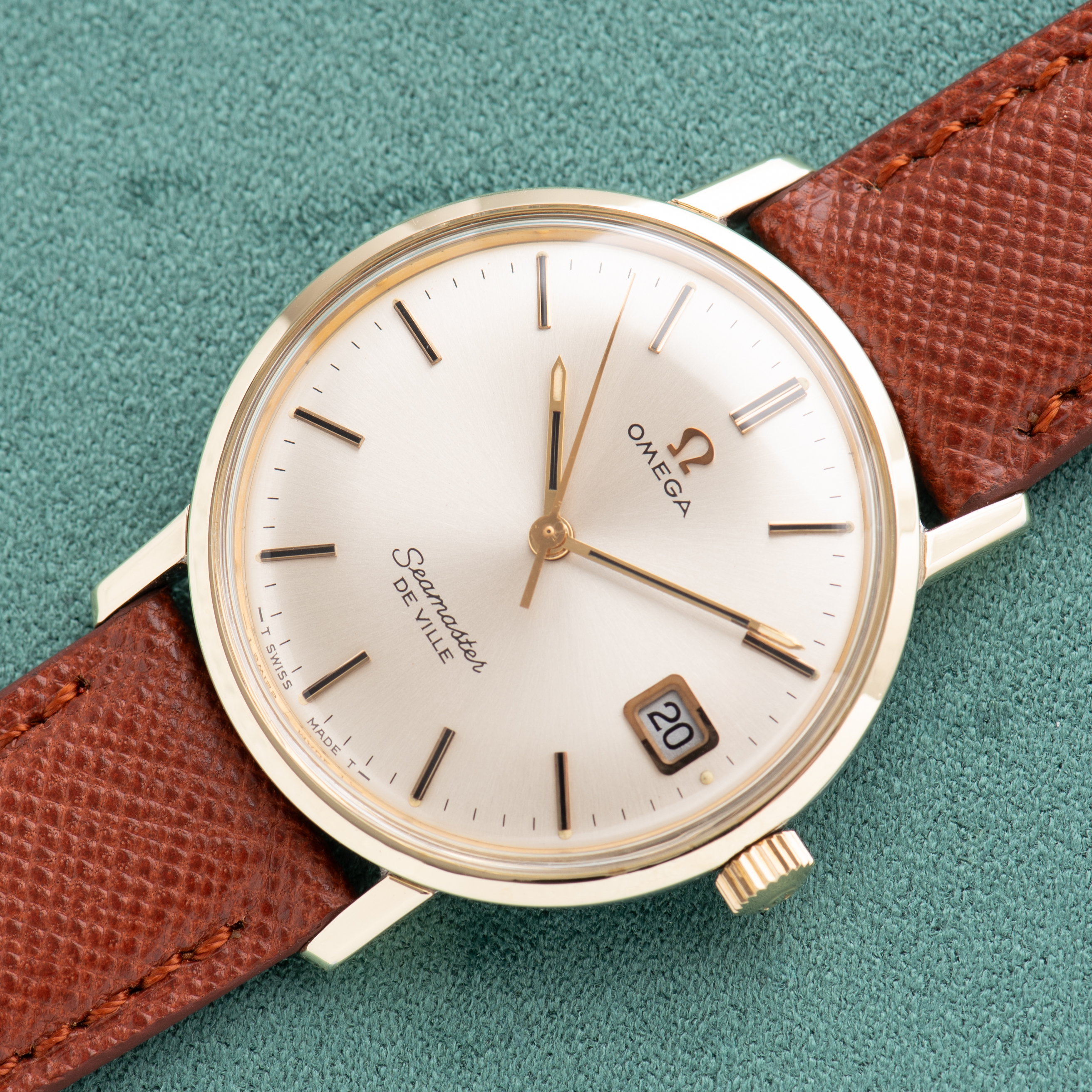 Vue de Omega Seamaster De Ville Date Gold/Steel Réf 136.020 SP cal 613 from 1969