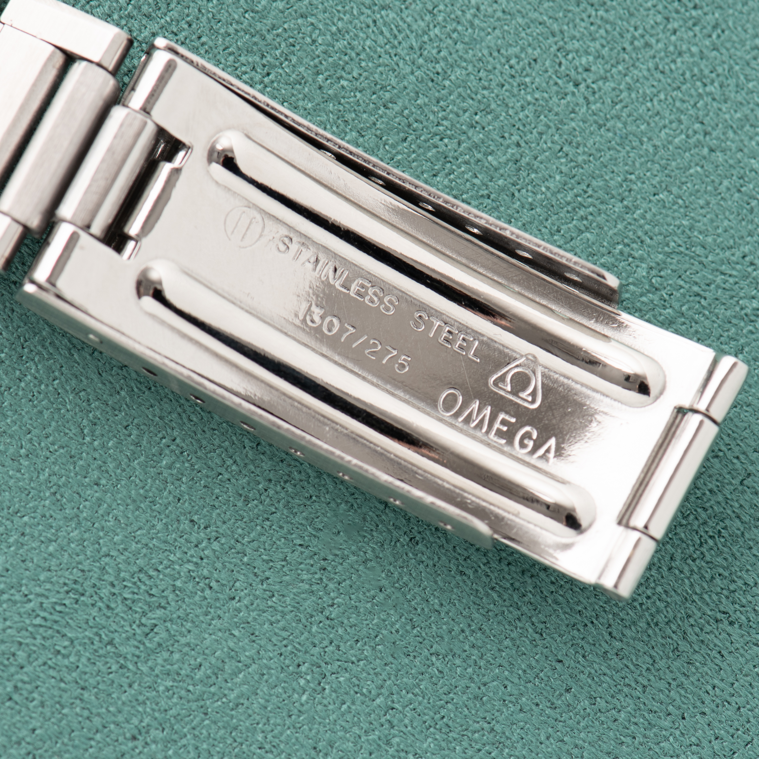 View of Omega Seamaster Quartz Silver/Creme Dial Ref 196.0128 from 1979