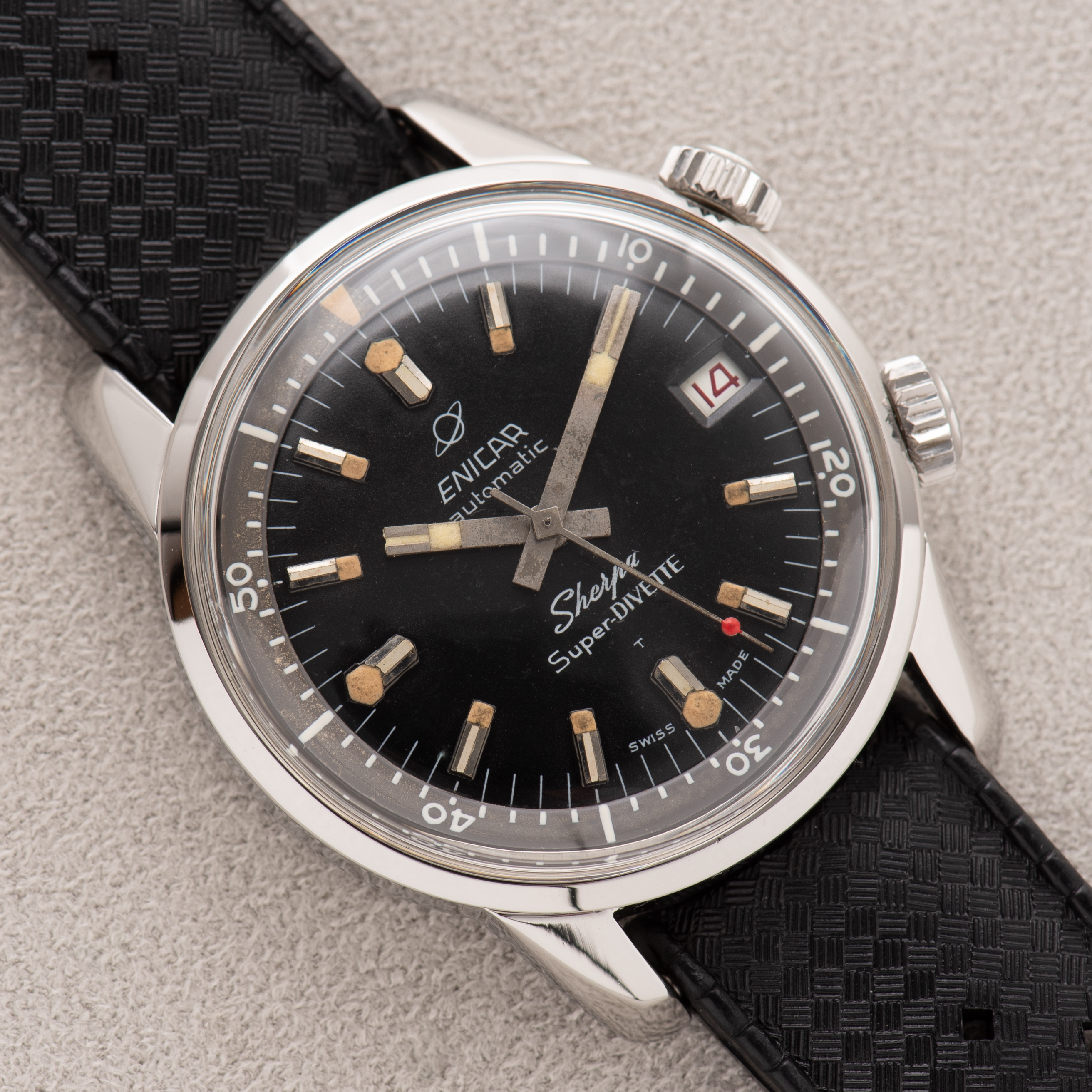 Vue de Enicar Automatic Sherpa Super-Divette réf 125.004 from 1965