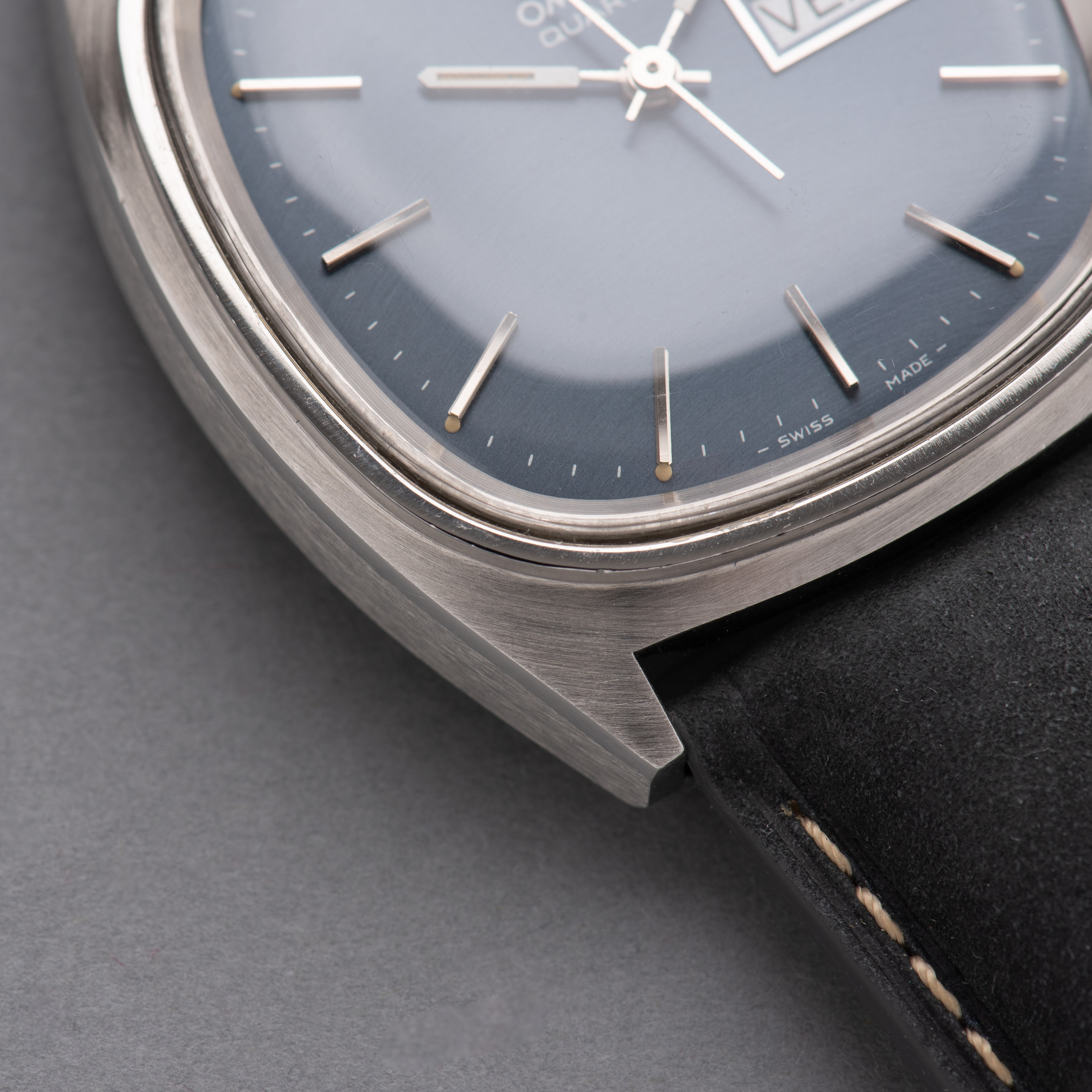 Zicht op Omega Quartz Day-date ref 196.0066 uit 1975