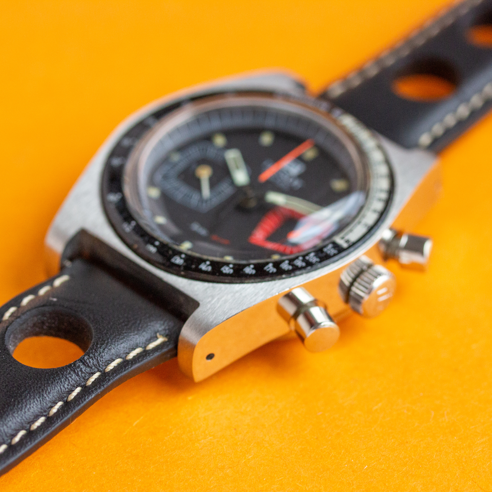 Vue de Tissot Swiss Chronographe PR 516 Lemania 872