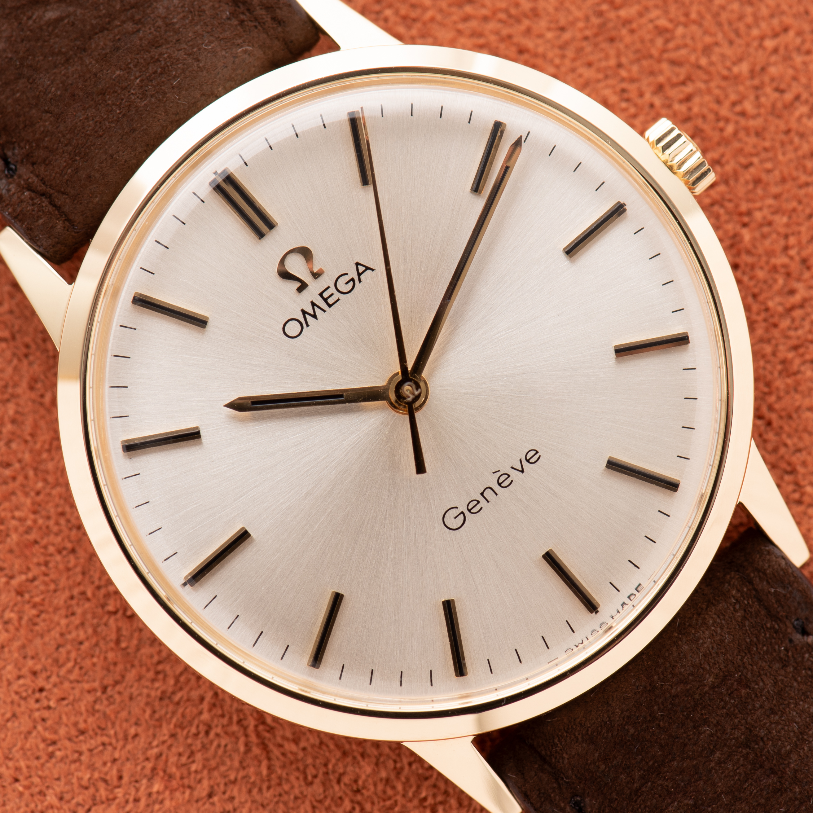 View of Omega Genève Dress Watch 14K Yellow Gold from 1970 Réf 131.041